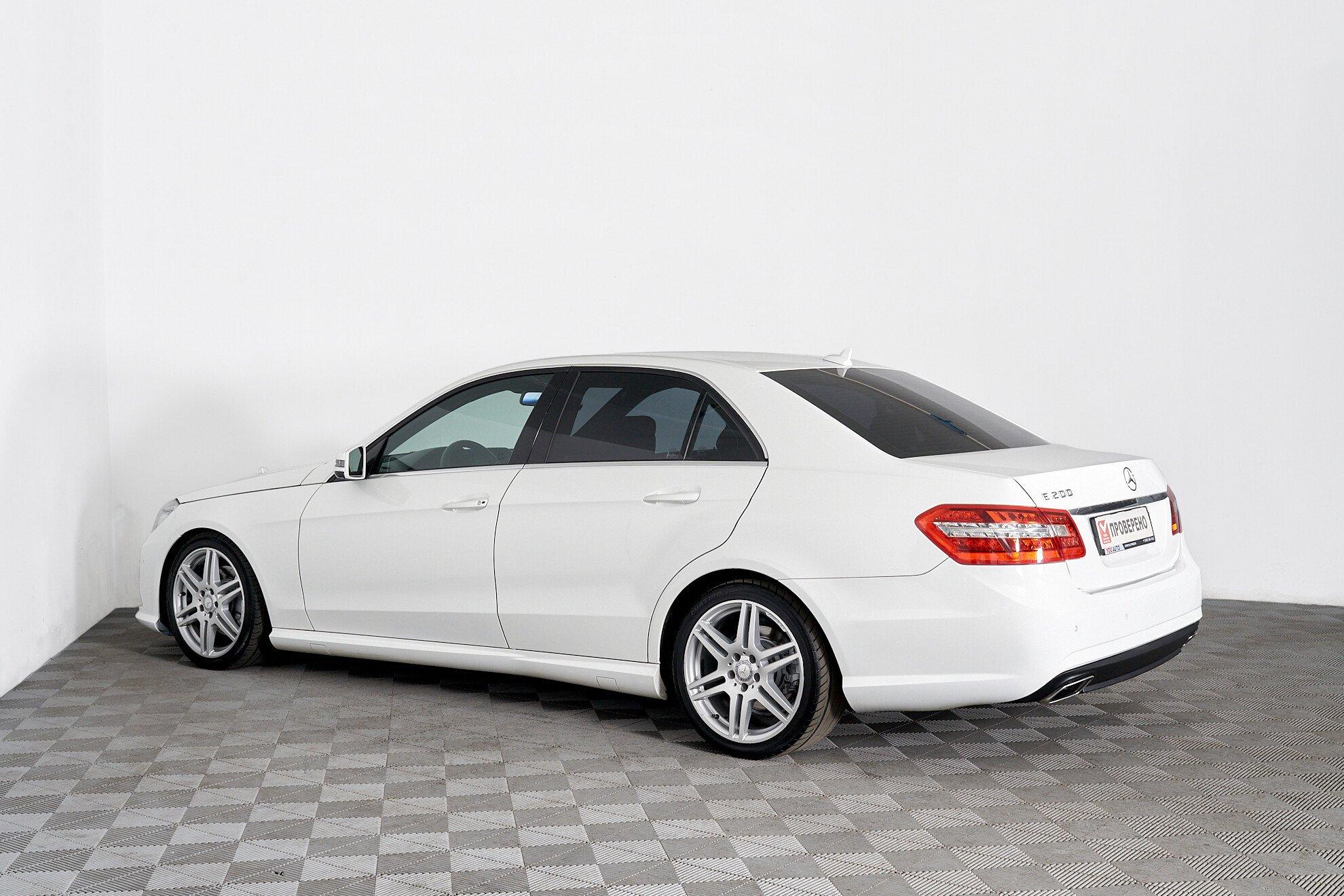 Mercedes-Benz E-Класс 2012, белый