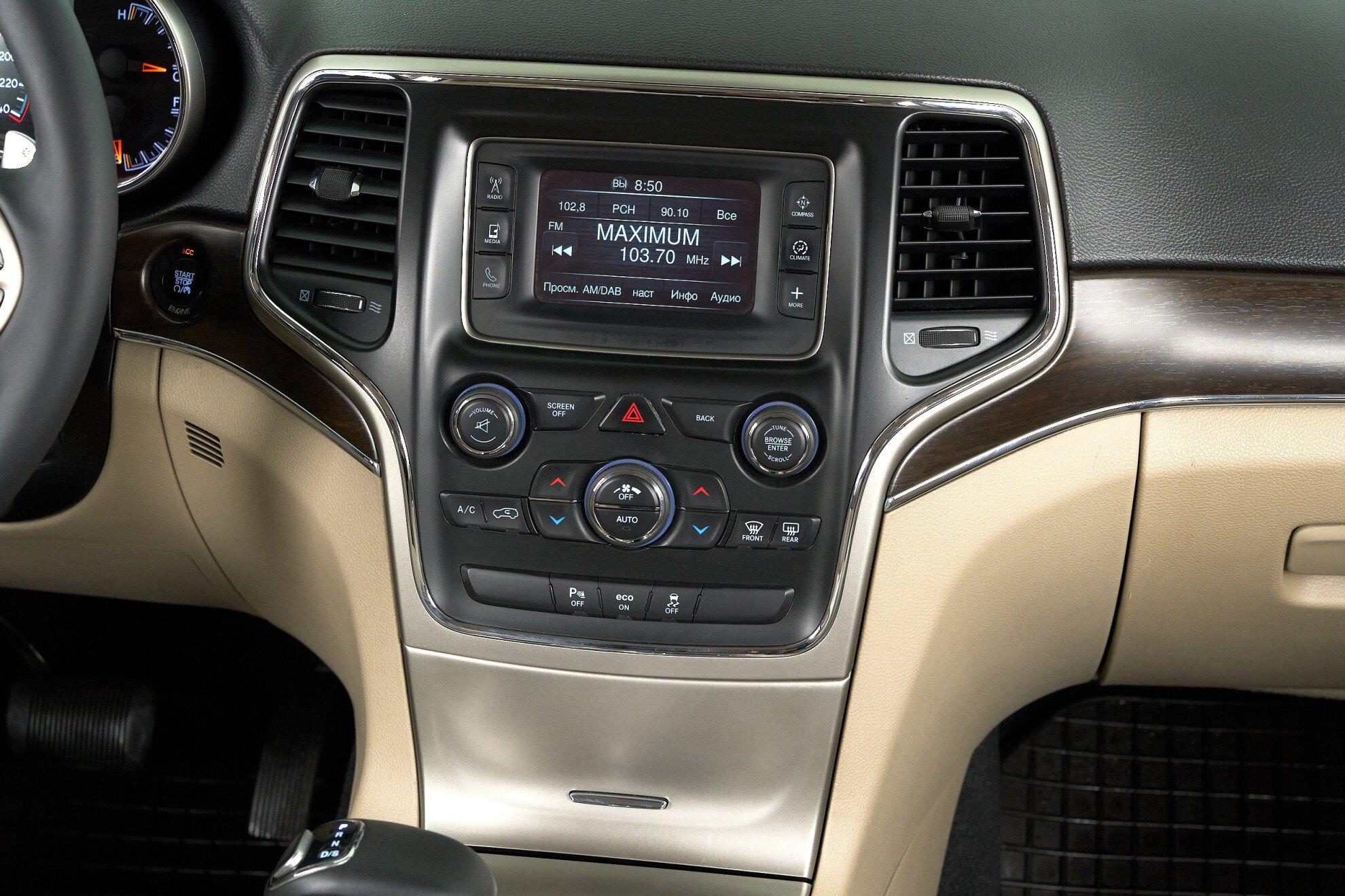 Jeep Grand Cherokee 2013, черный