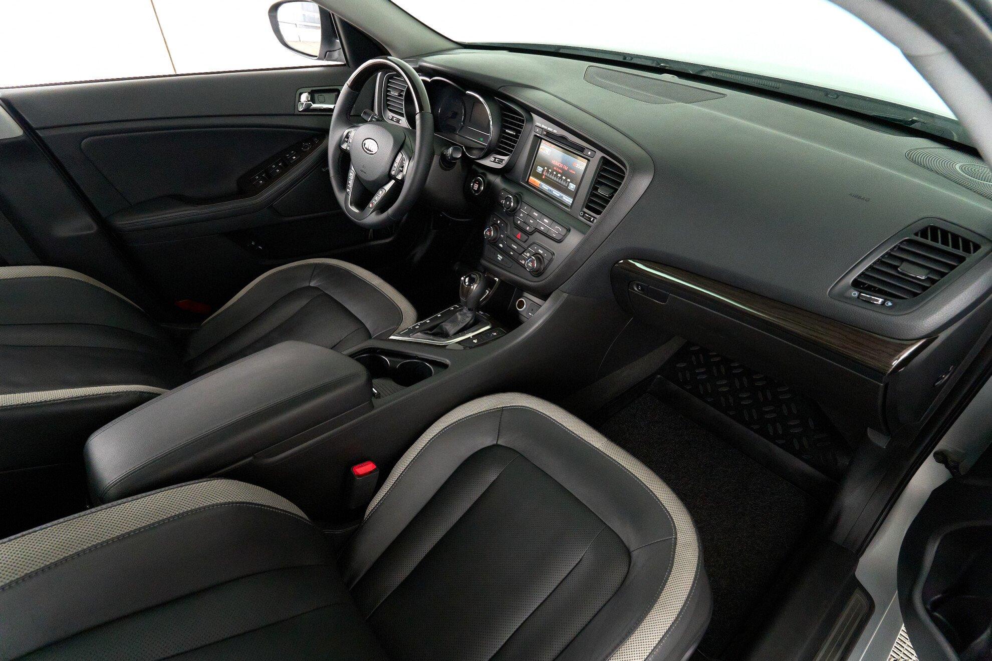 Kia Optima 2011, серебряный