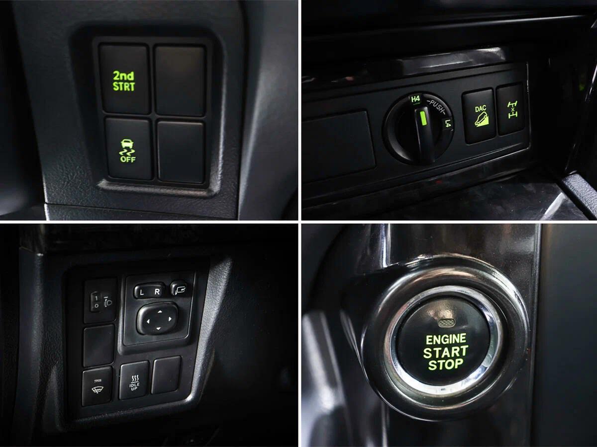 Toyota Land Cruiser Prado 2012, серебряный