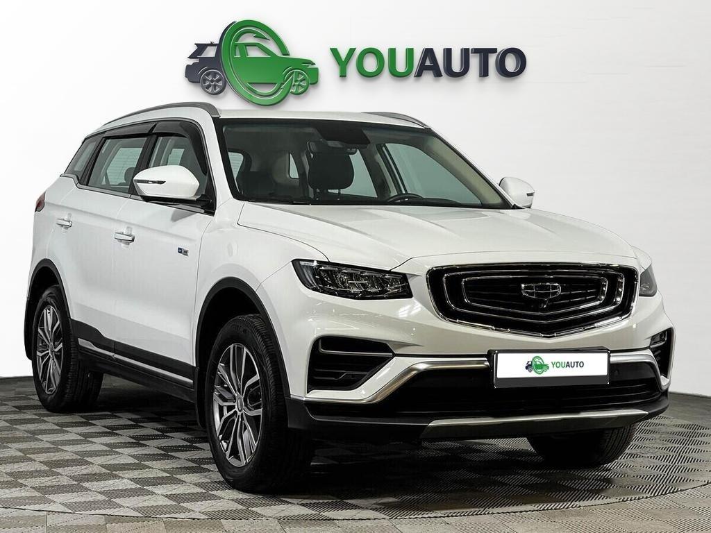 Geely Atlas Pro 2021, белый