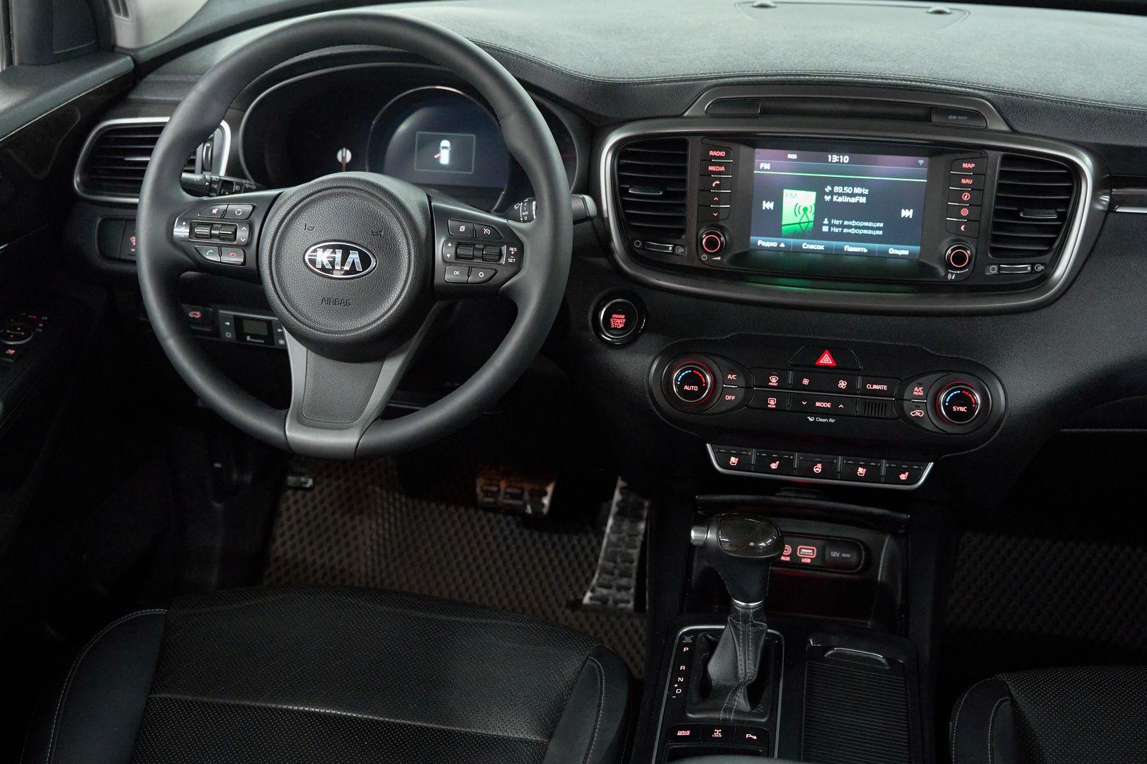 Kia Sorento 2016, серый