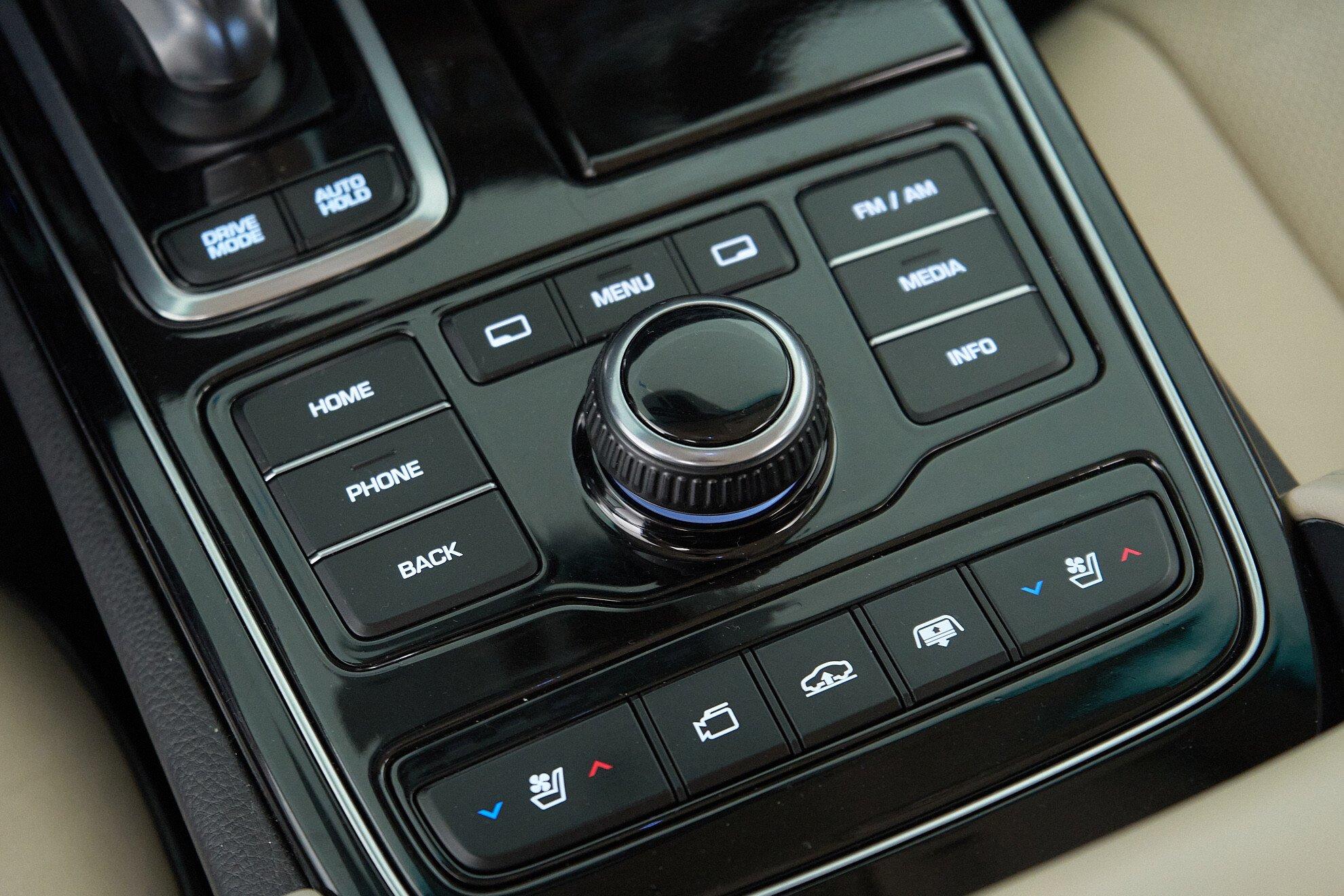 Hyundai Equus 2014, черный