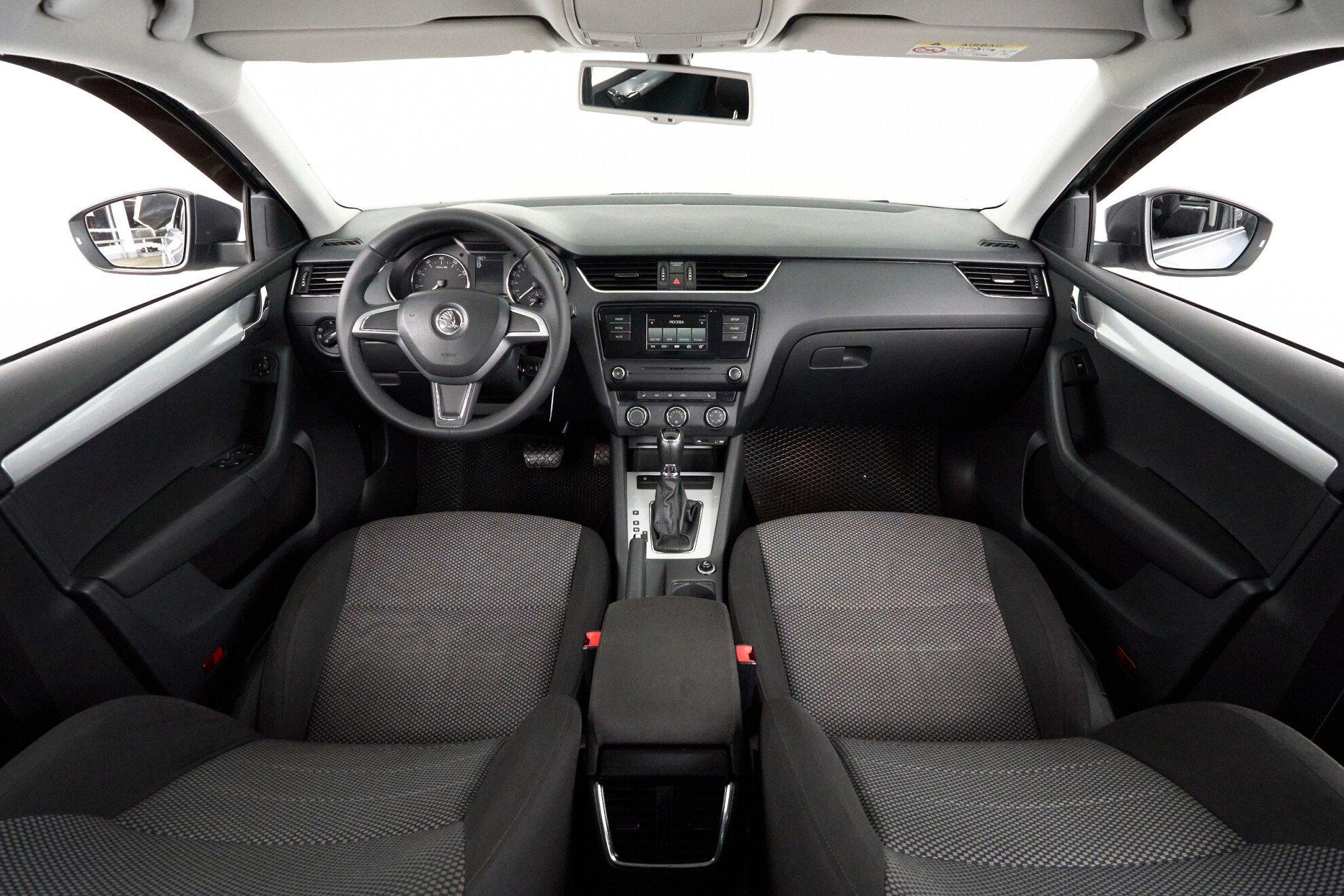Skoda Octavia 2014, серый