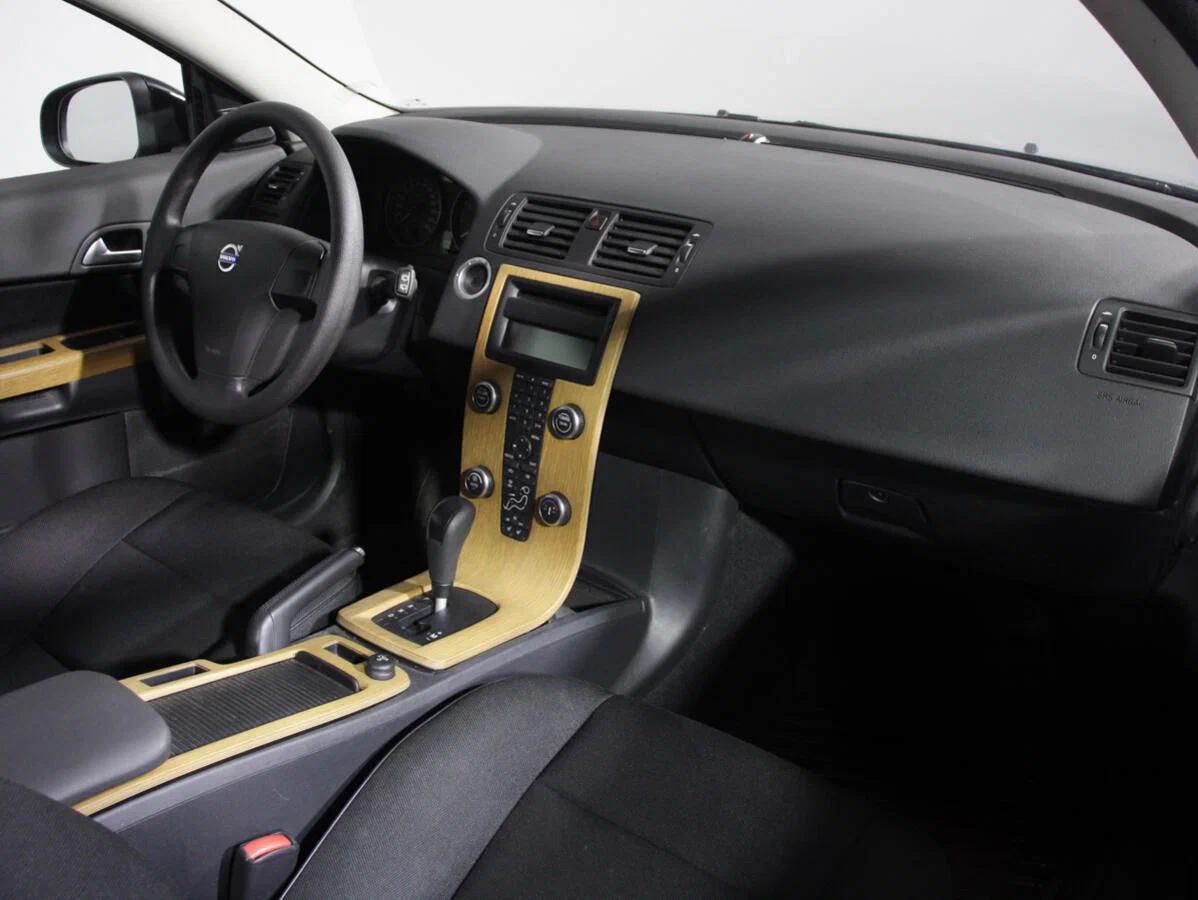 Volvo C30 2011, черный