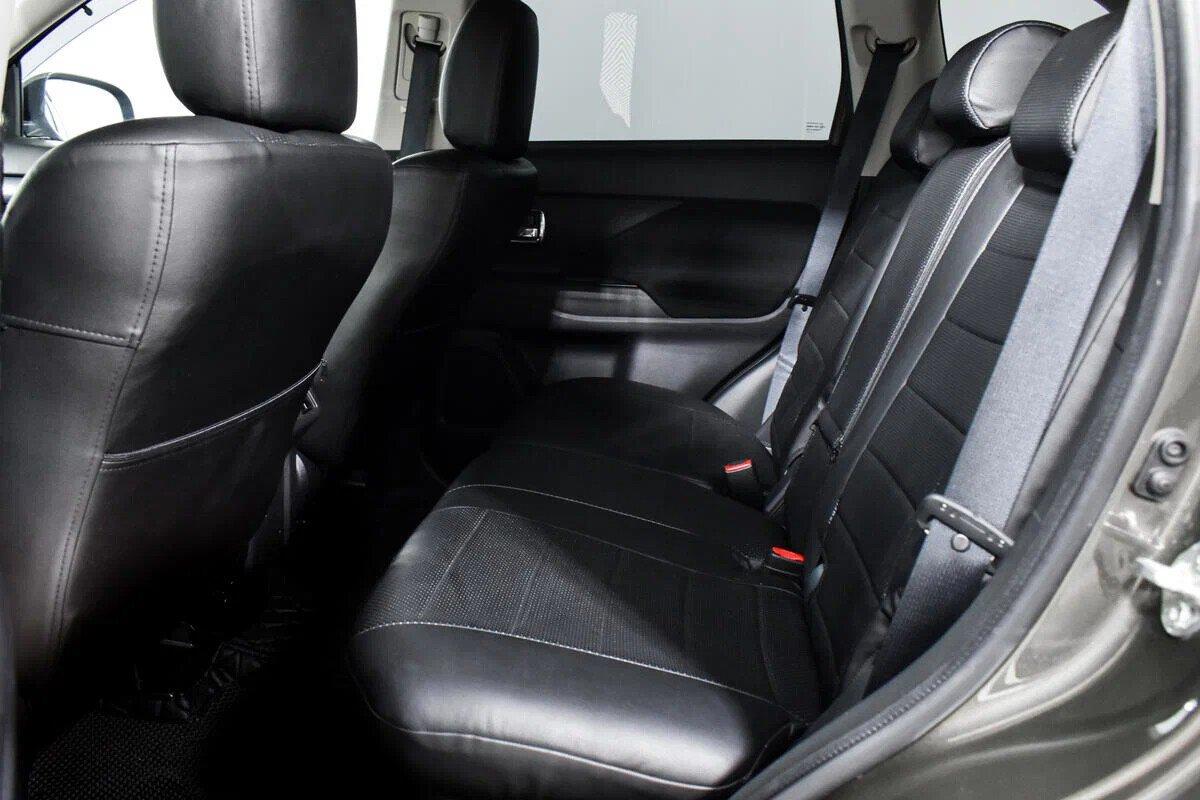 Mitsubishi Outlander 2019, коричневый
