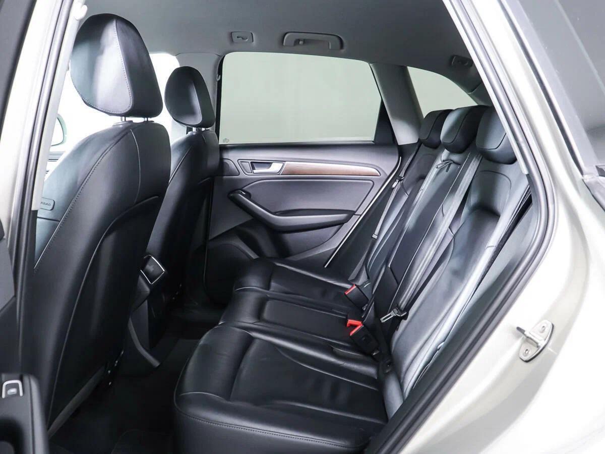 Audi Q5 2015, серебряный