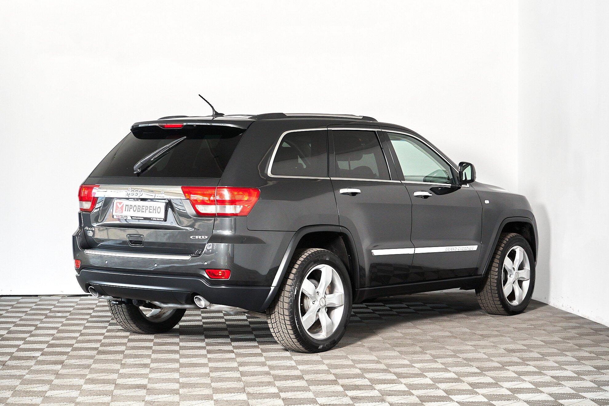 Jeep Grand Cherokee 2011, серый