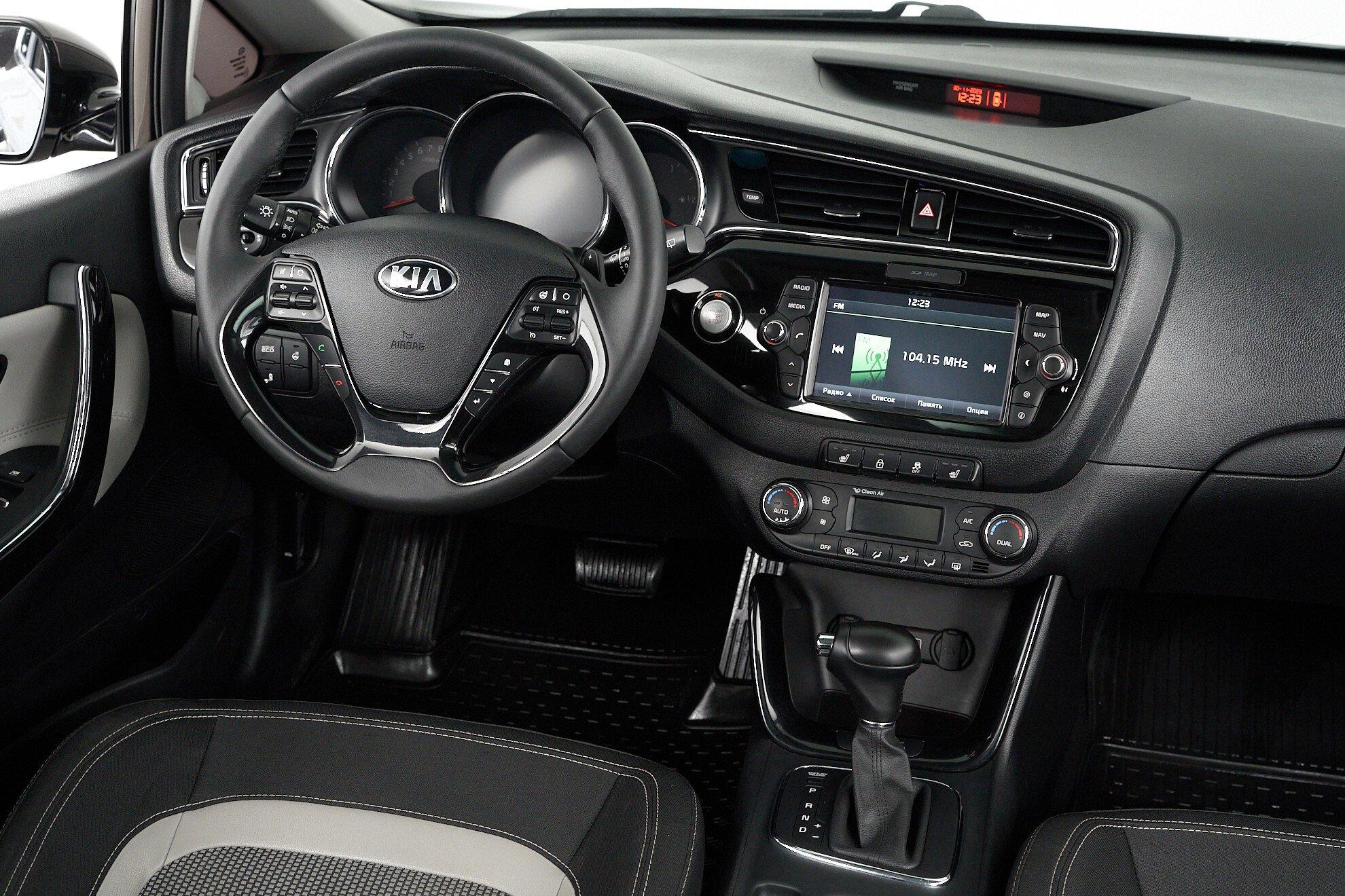 Kia Ceed 2017, коричневый