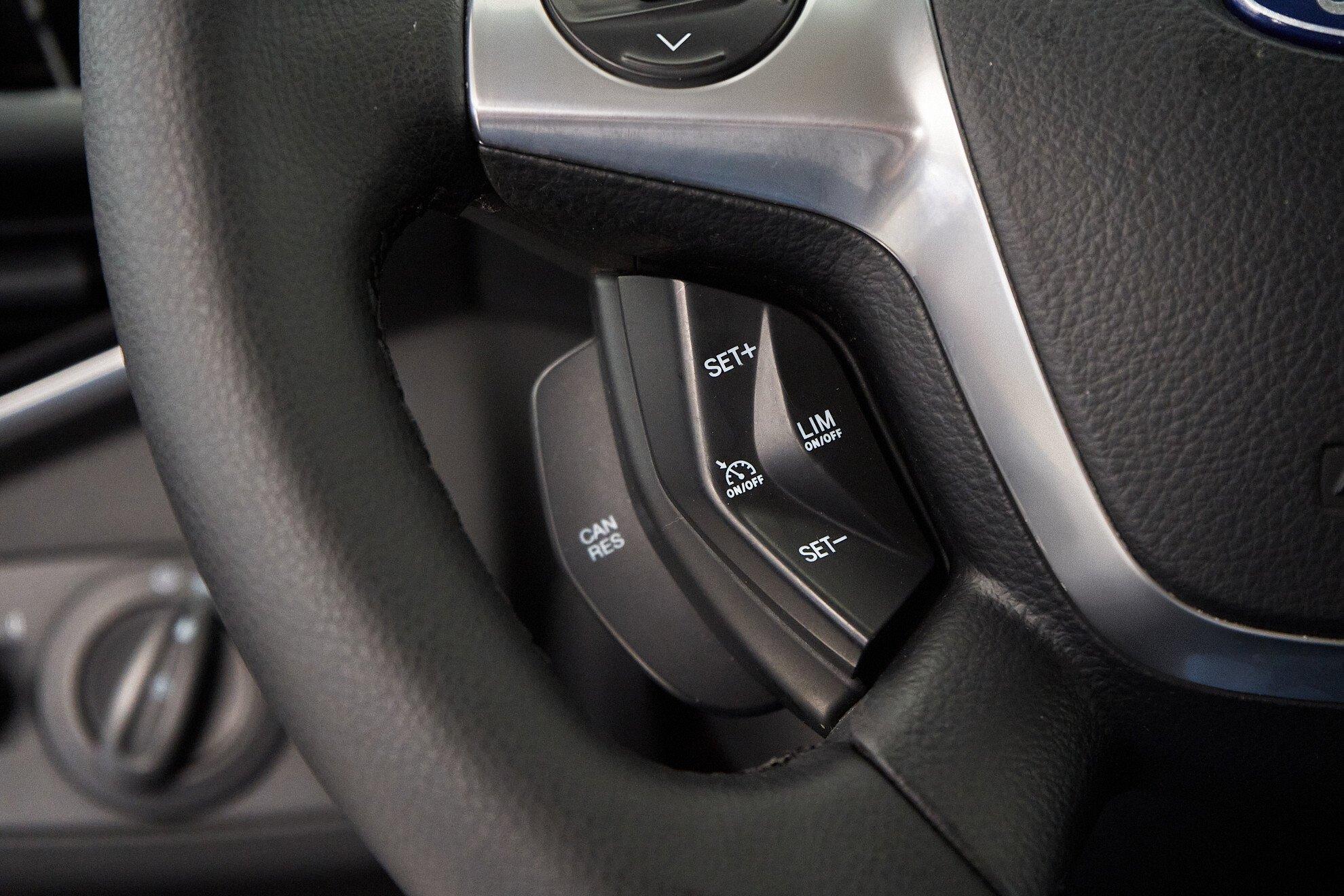 Ford Kuga 2014, серебряный
