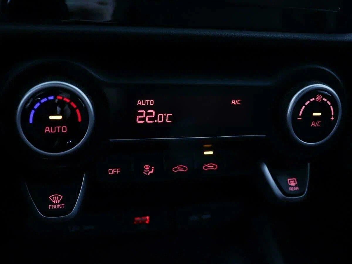 Kia Rio 2021, черный