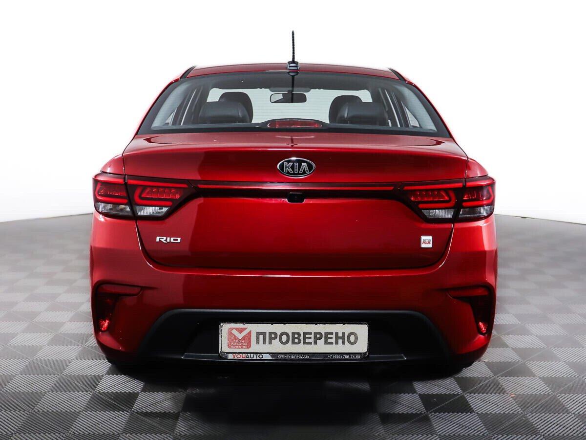 Kia Rio 2020, красный
