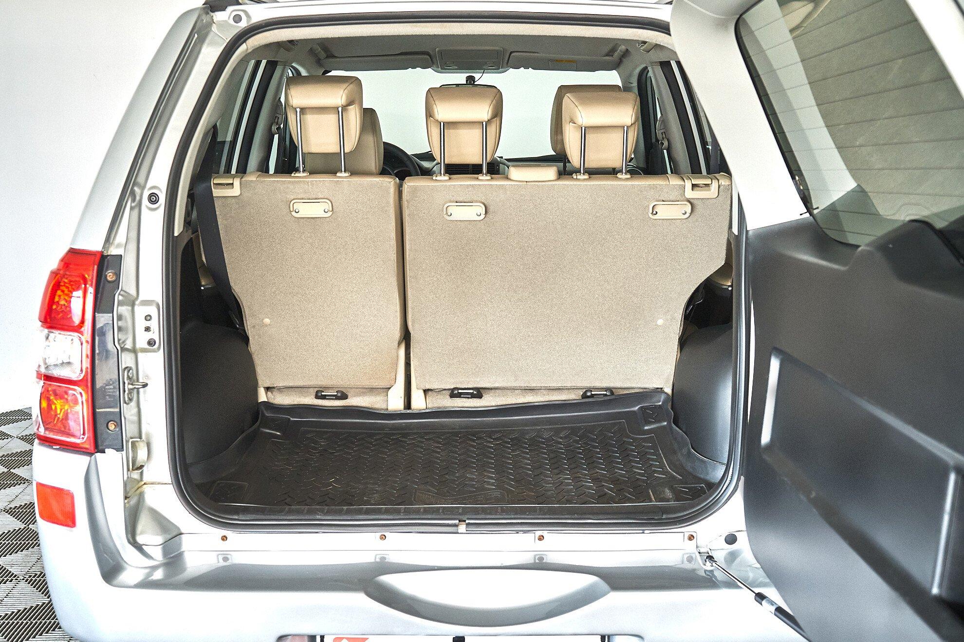 Suzuki Grand Vitara 2010, серебряный