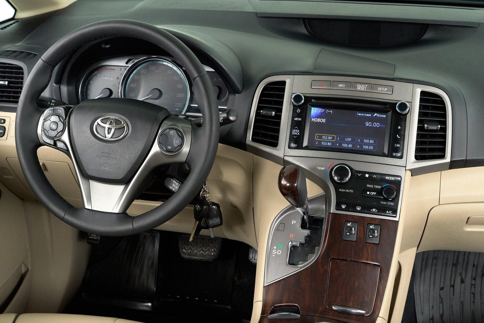 Toyota Venza 2013, черный