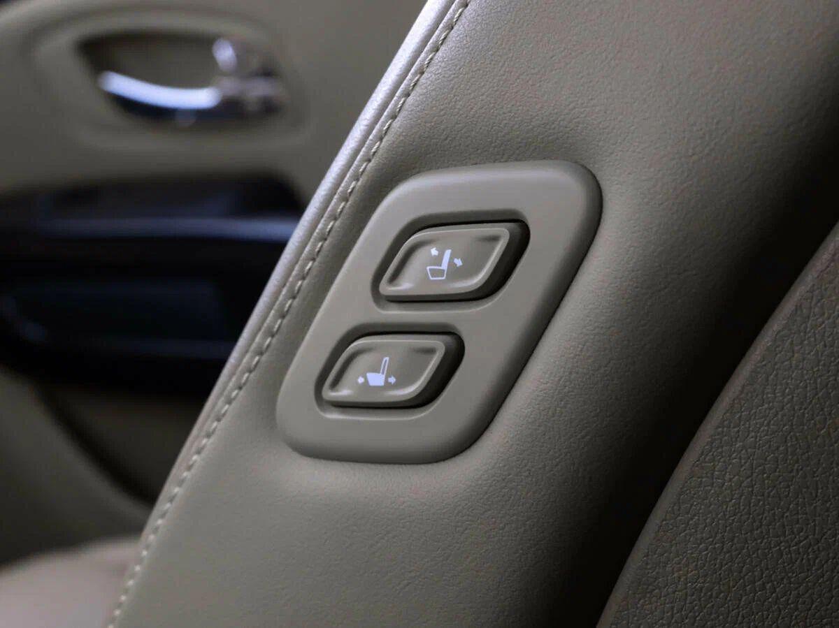 Kia Carnival 2017, белый