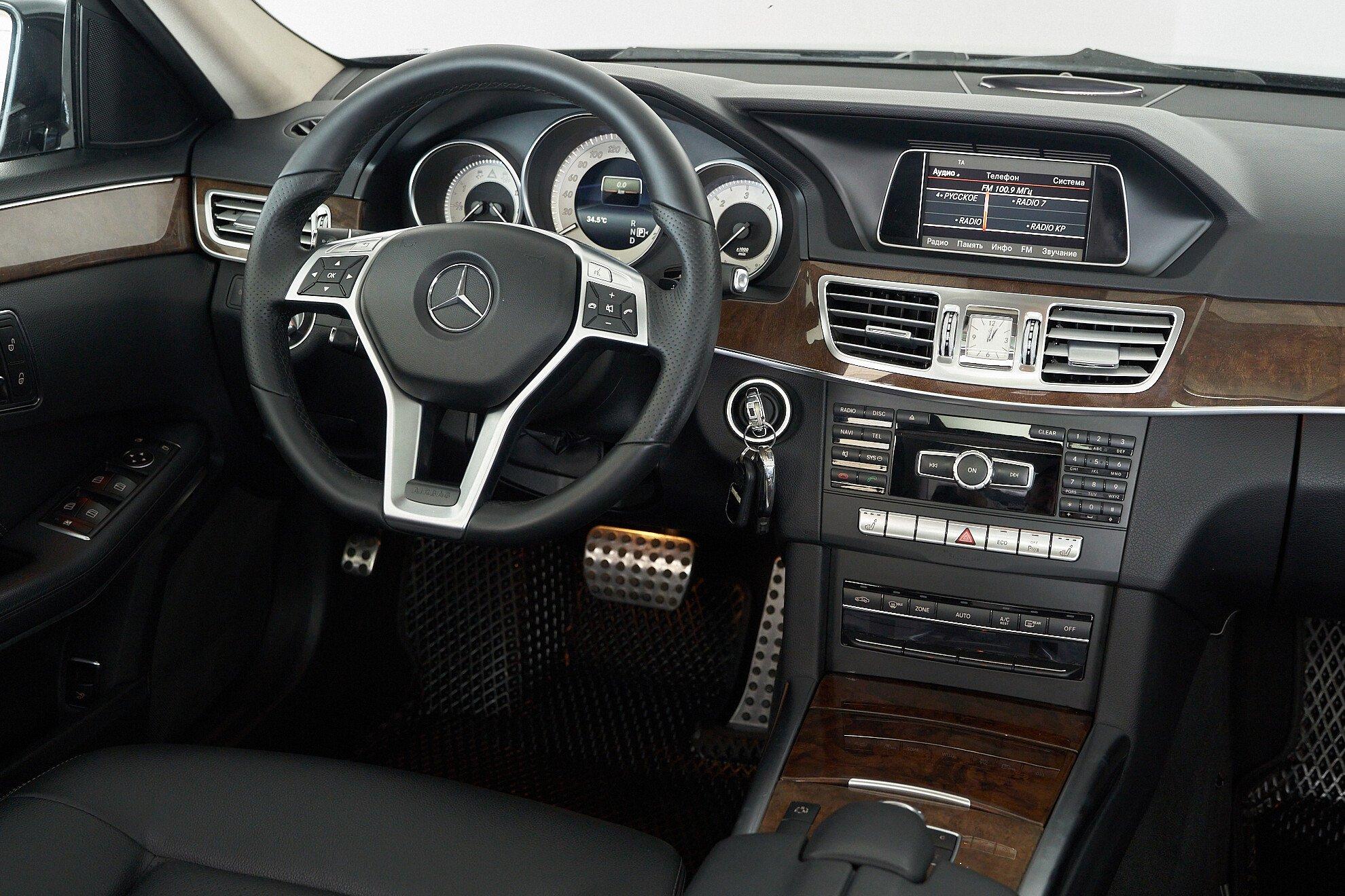 Mercedes-Benz E-Класс 2014, черный