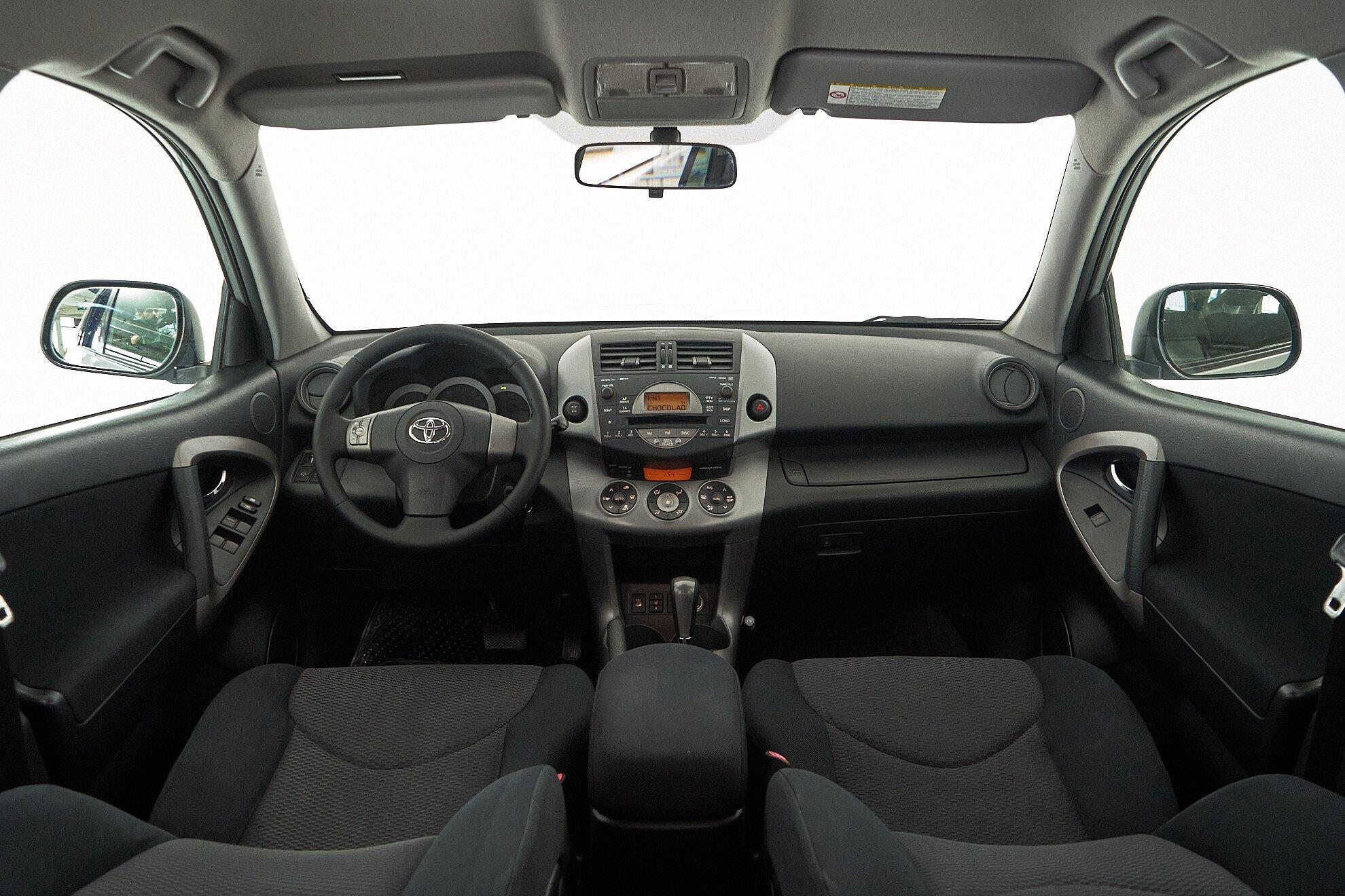 Toyota RAV4 2008, серебряный