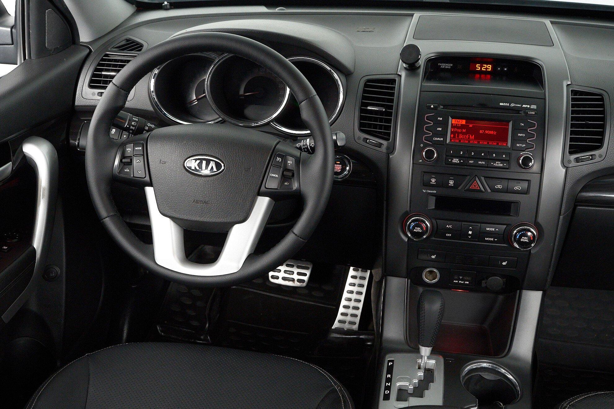 Kia Sorento 2010, черный