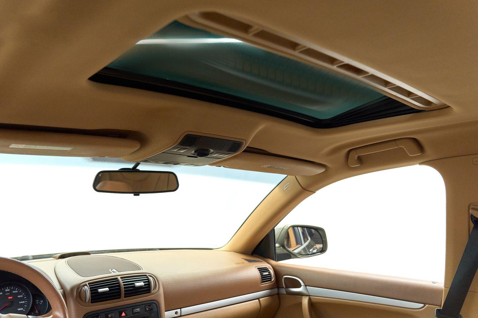 Porsche Cayenne 2009, зеленый