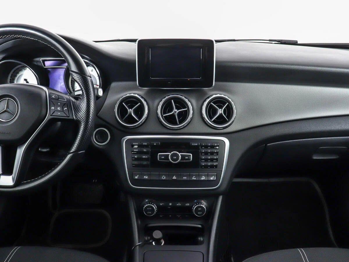 Mercedes-Benz GLA 2016, серый