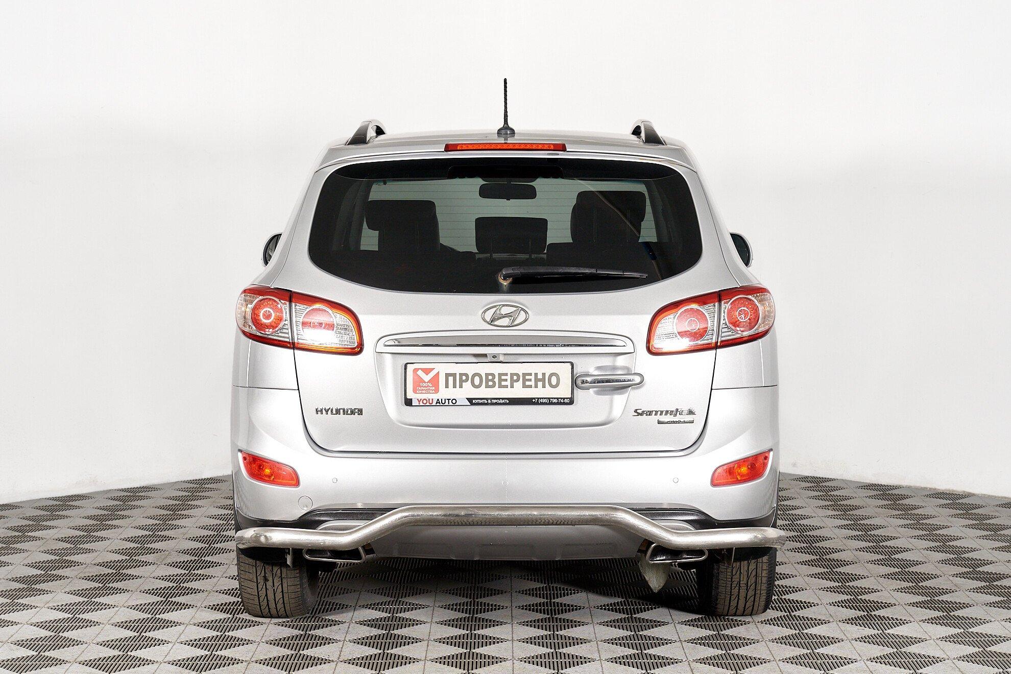 Hyundai Santa Fe 2011, серебряный