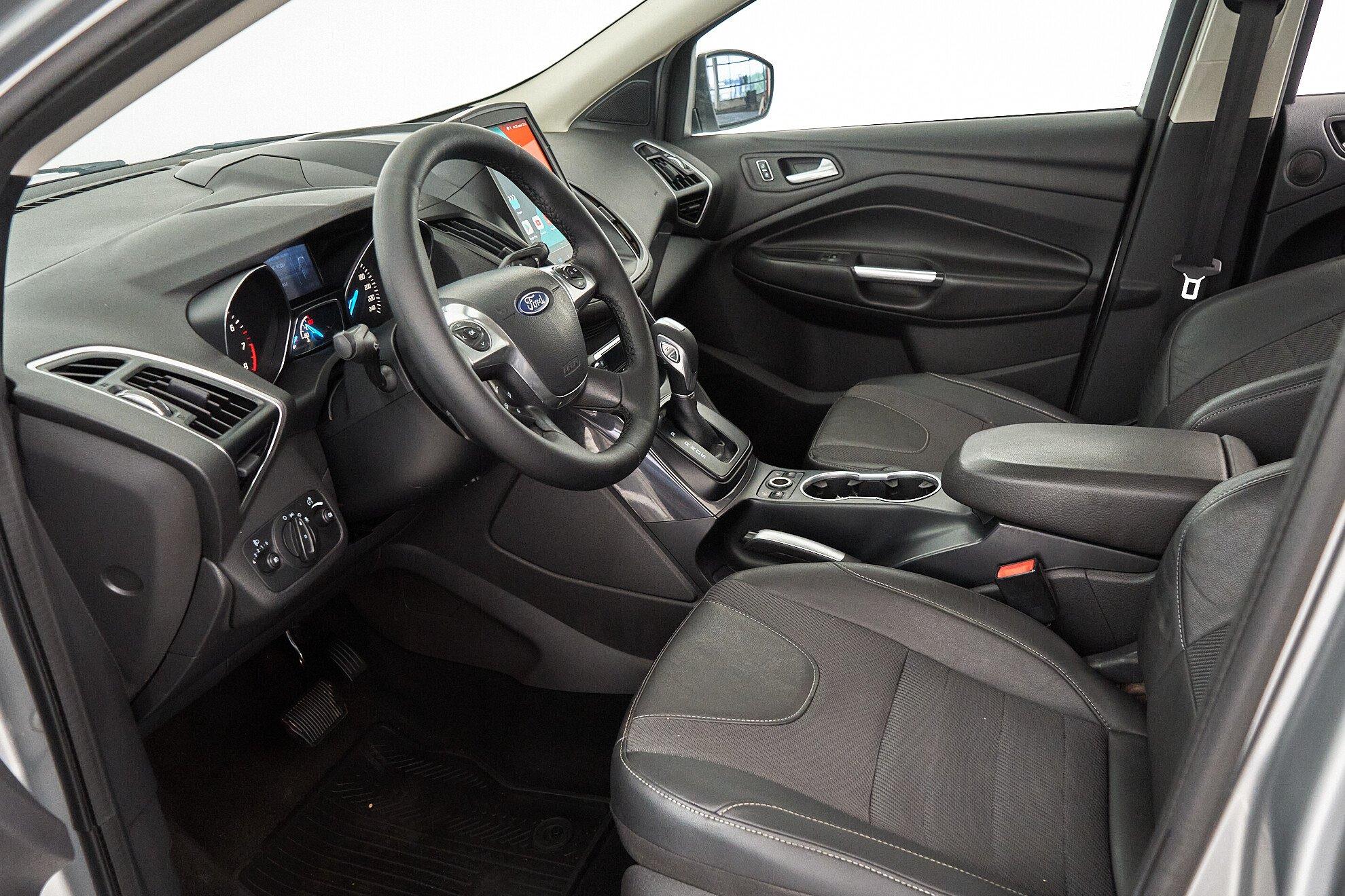 Ford Kuga 2014, серебряный