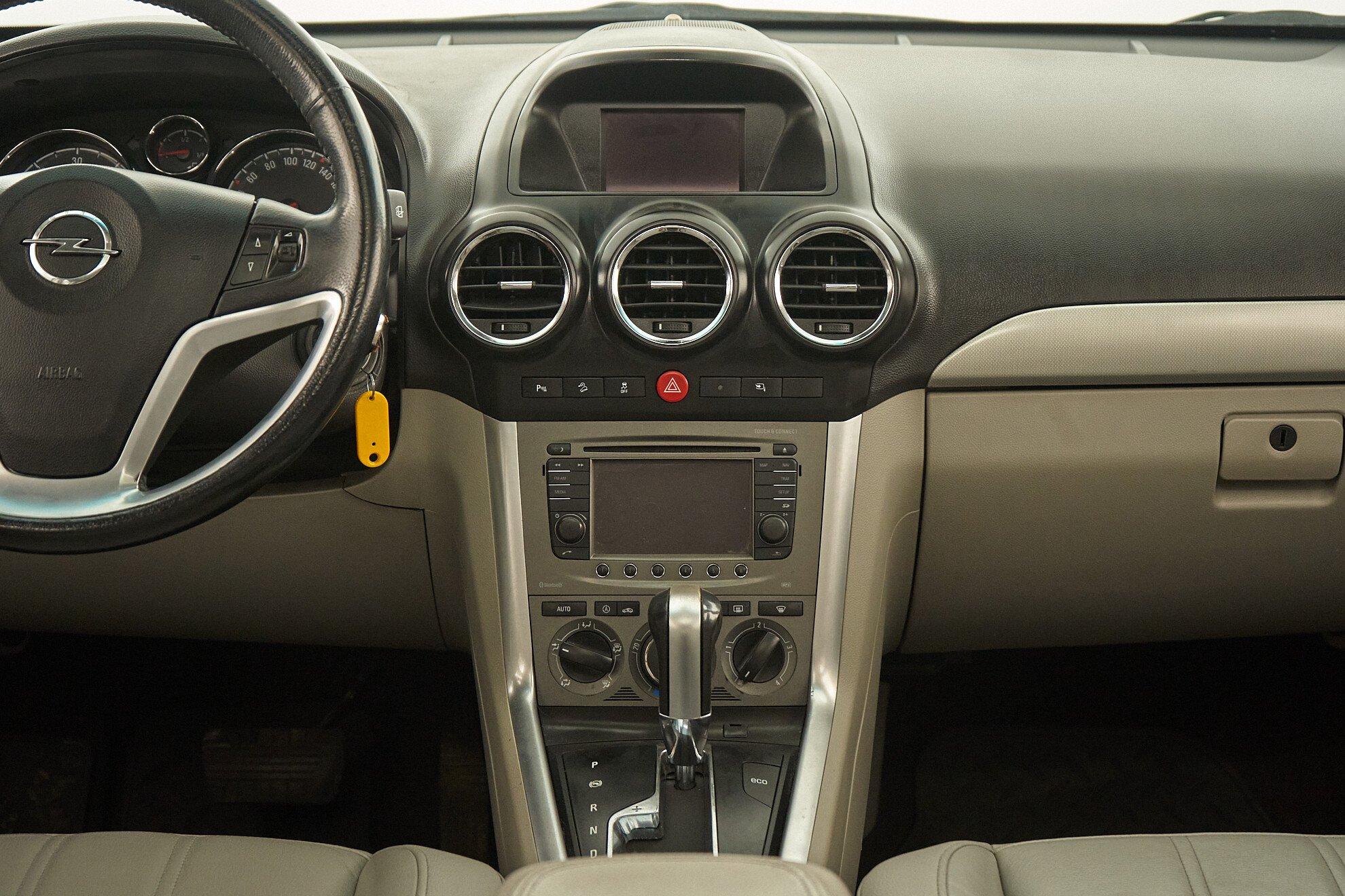 Opel Antara 2013, черный
