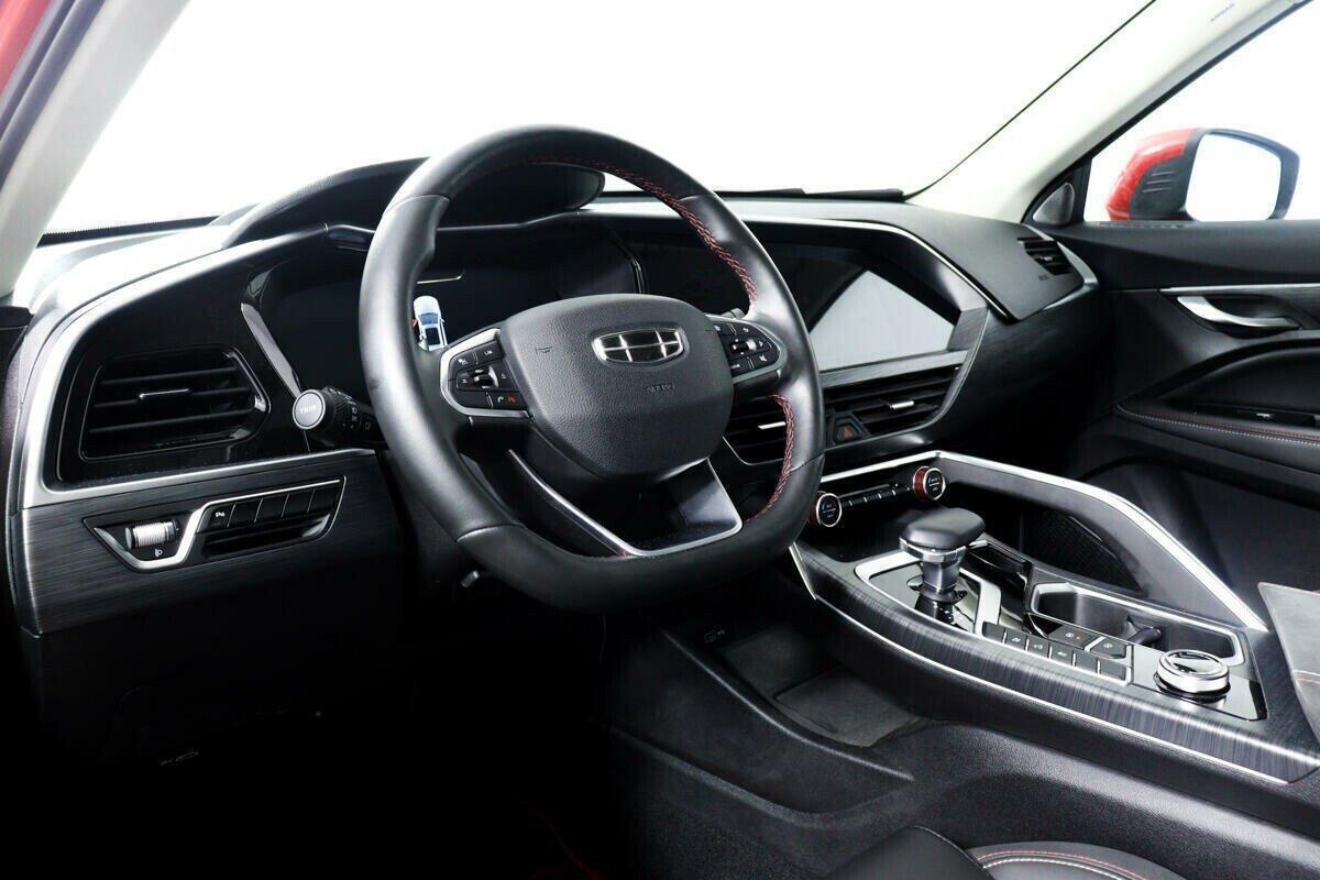 Geely Tugella 2022, красный