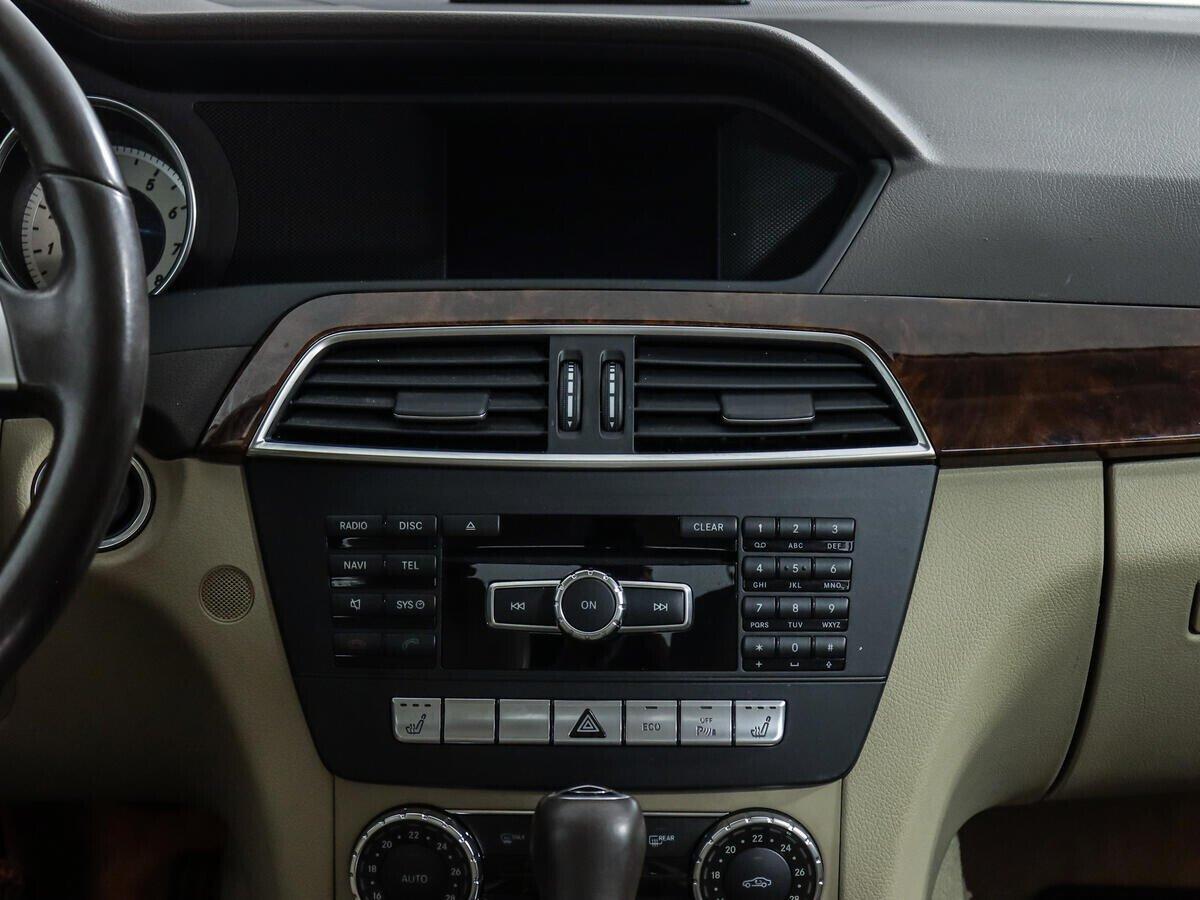 Mercedes-Benz C-Класс 2012, белый
