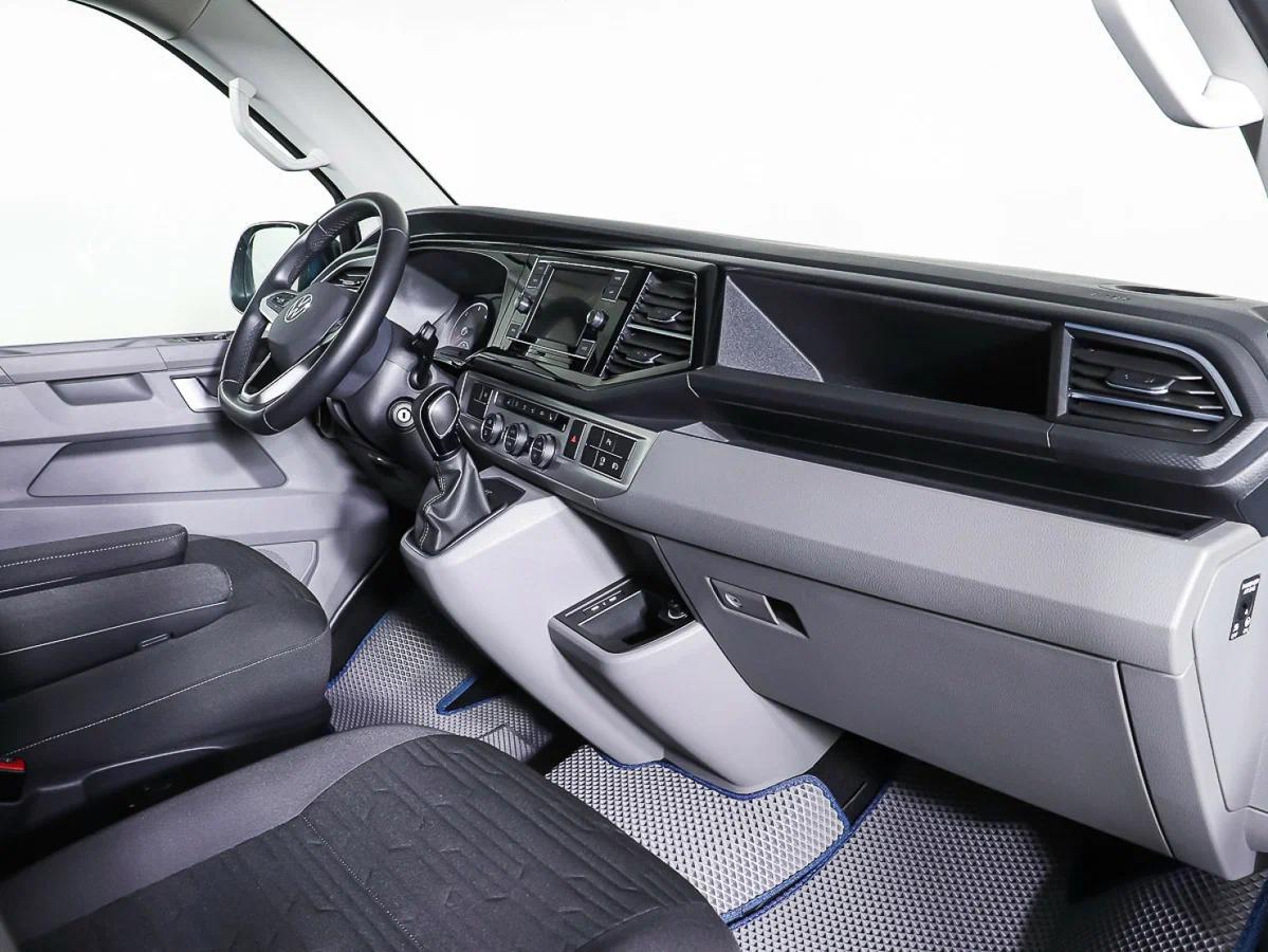 Volkswagen Caravelle 2021, синий