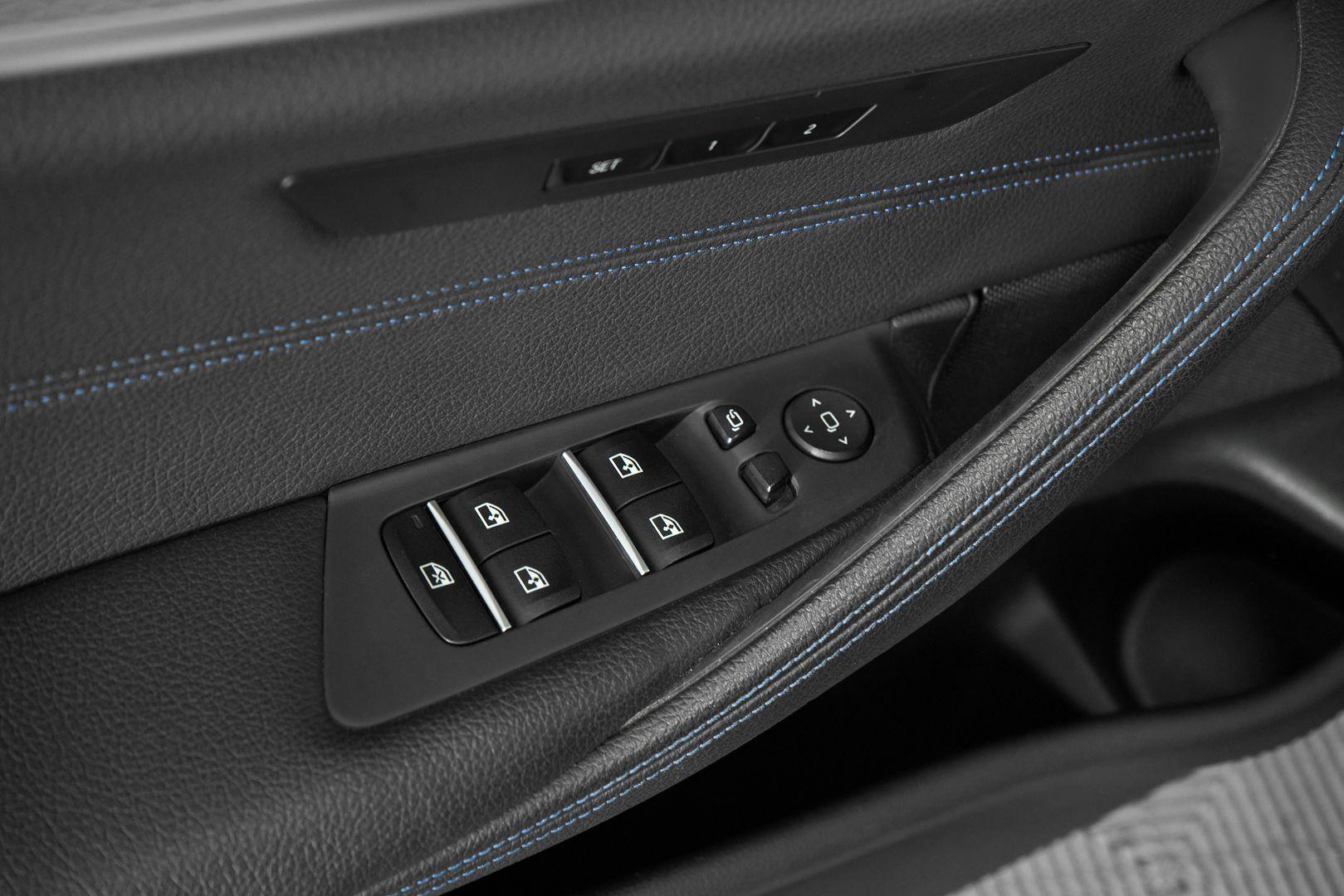 BMW 5 серии 2020, серый