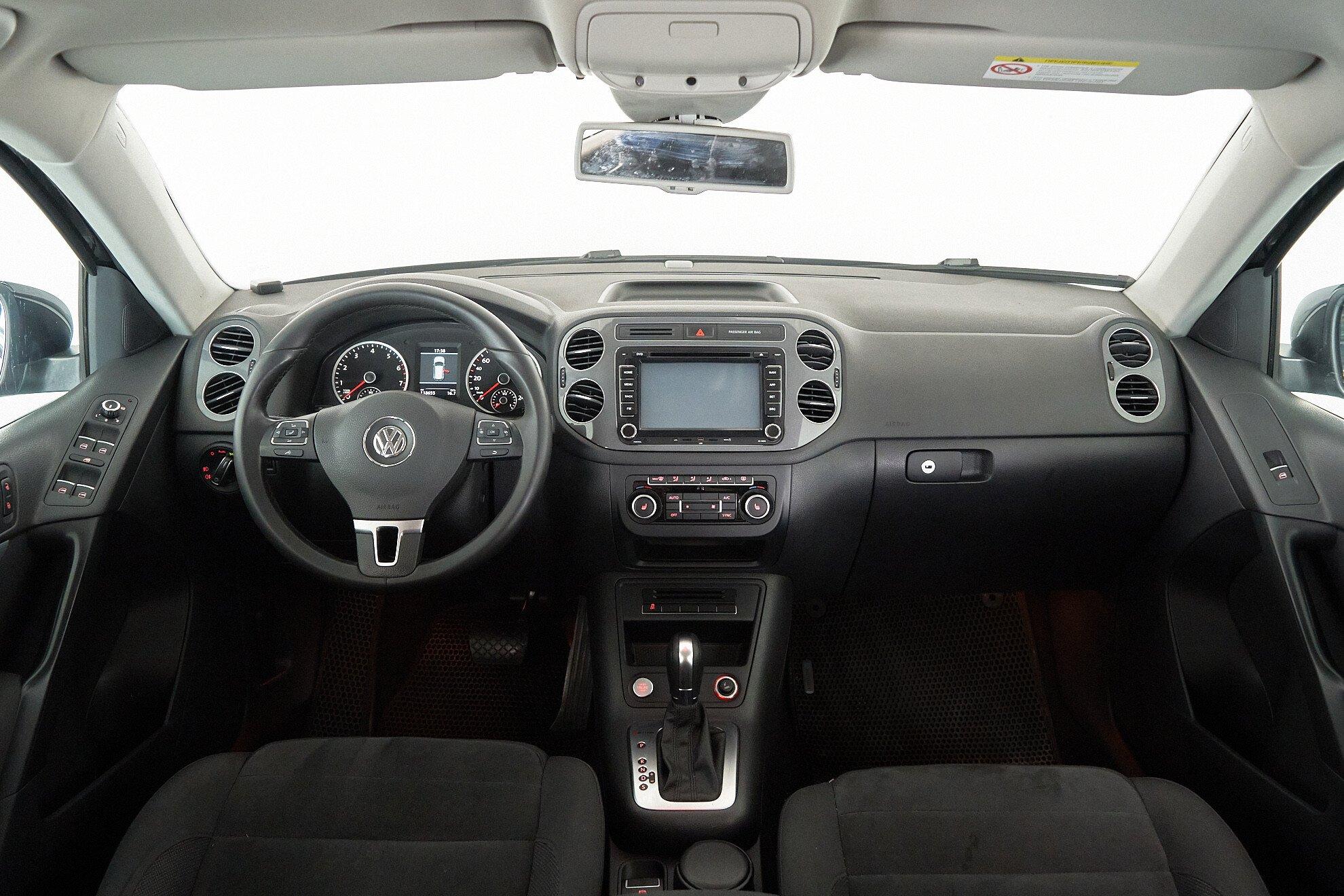 Volkswagen Tiguan 2013, черный