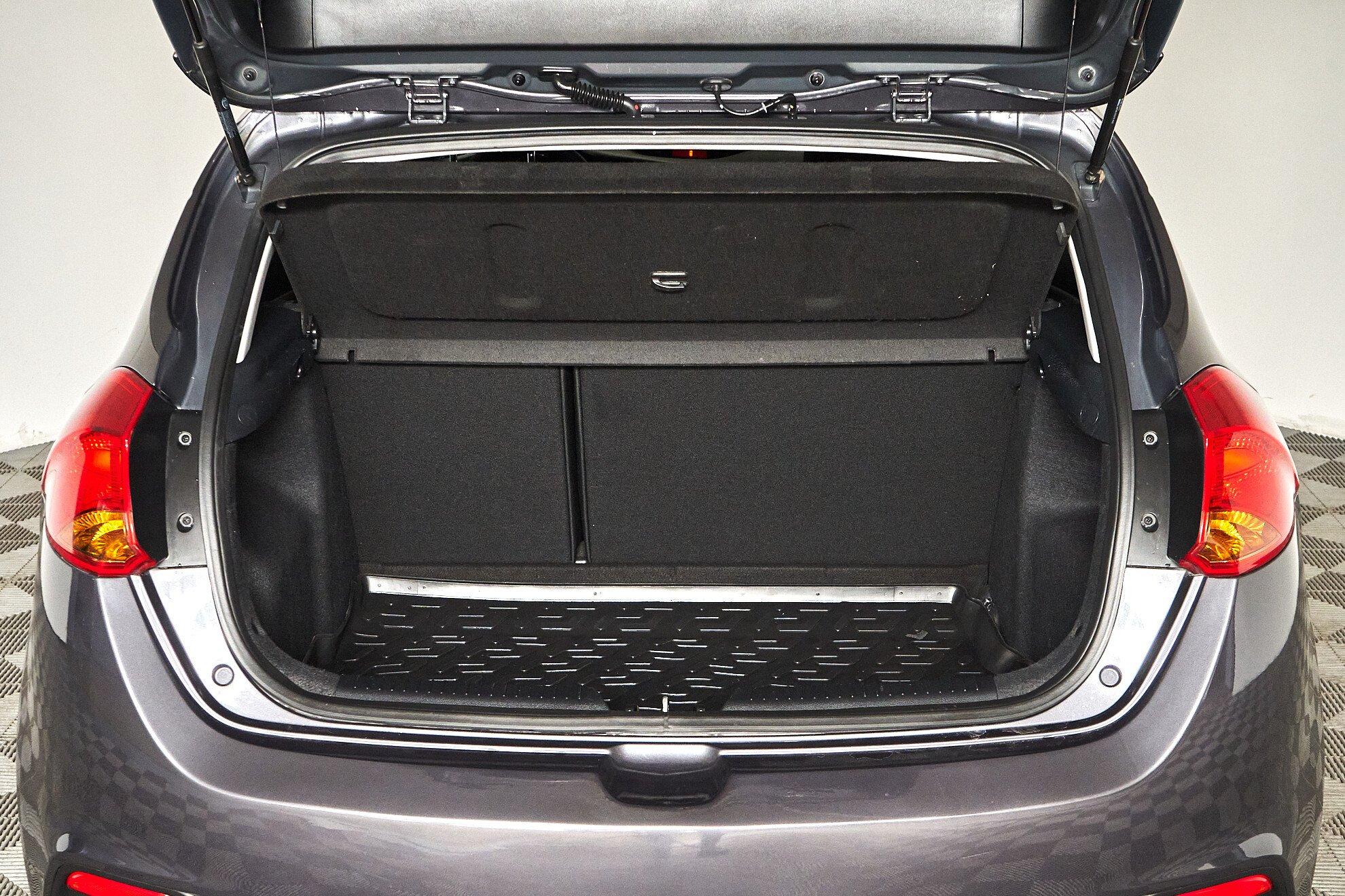 Kia Ceed 2015, серый