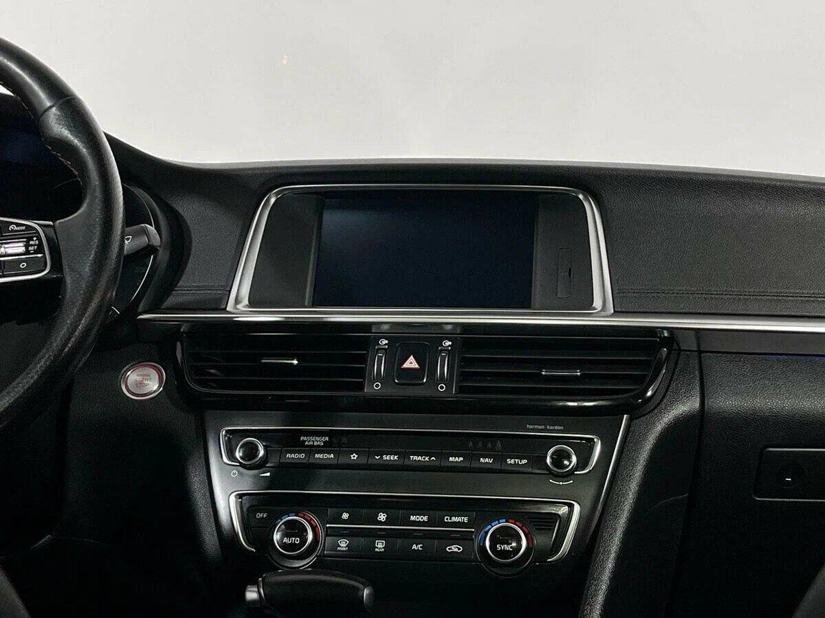 Kia Optima 2019, белый