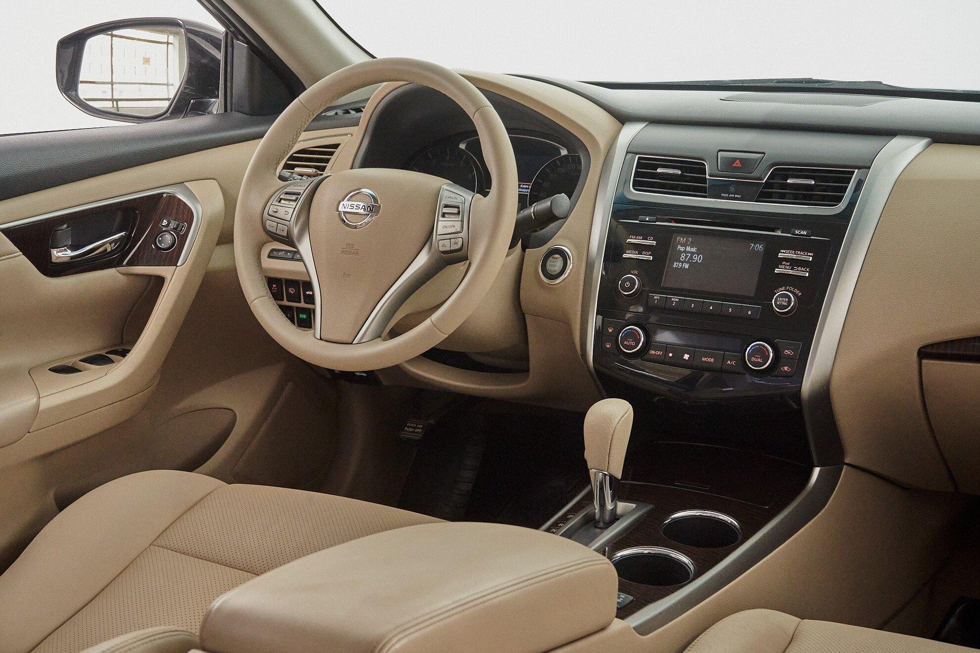 Nissan Teana 2015, черный