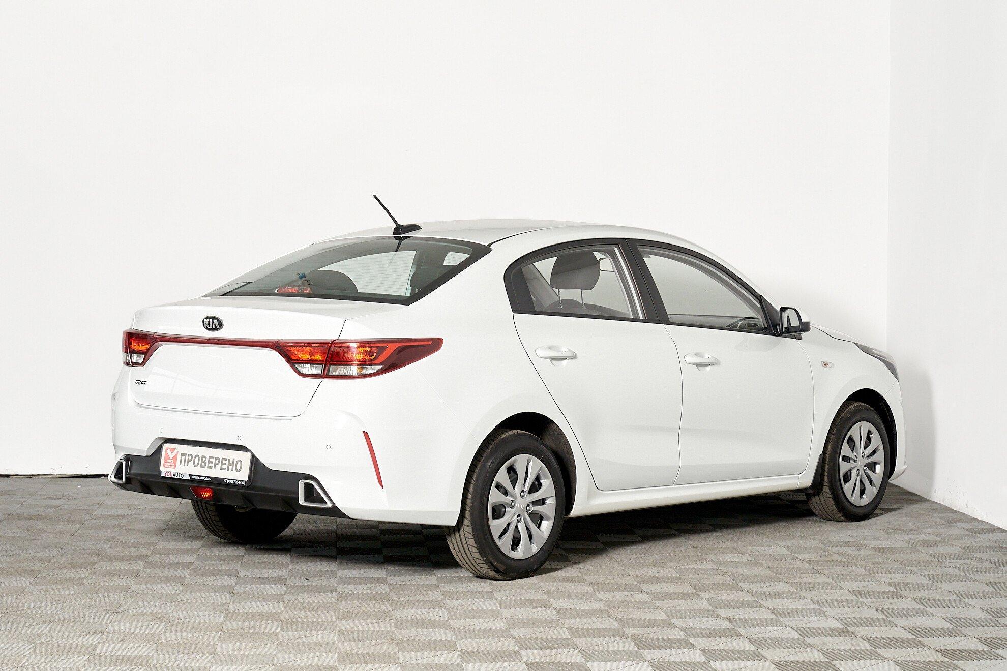 Kia Rio 2021, белый