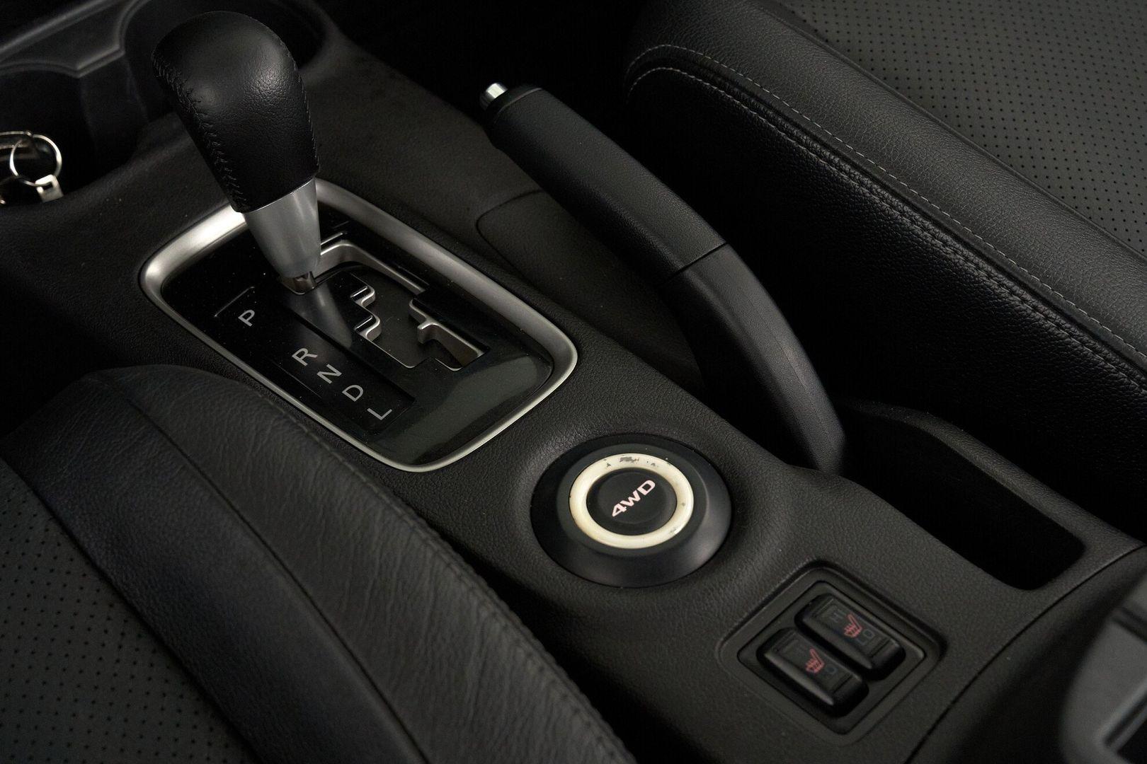 Mitsubishi Outlander 2014, черный