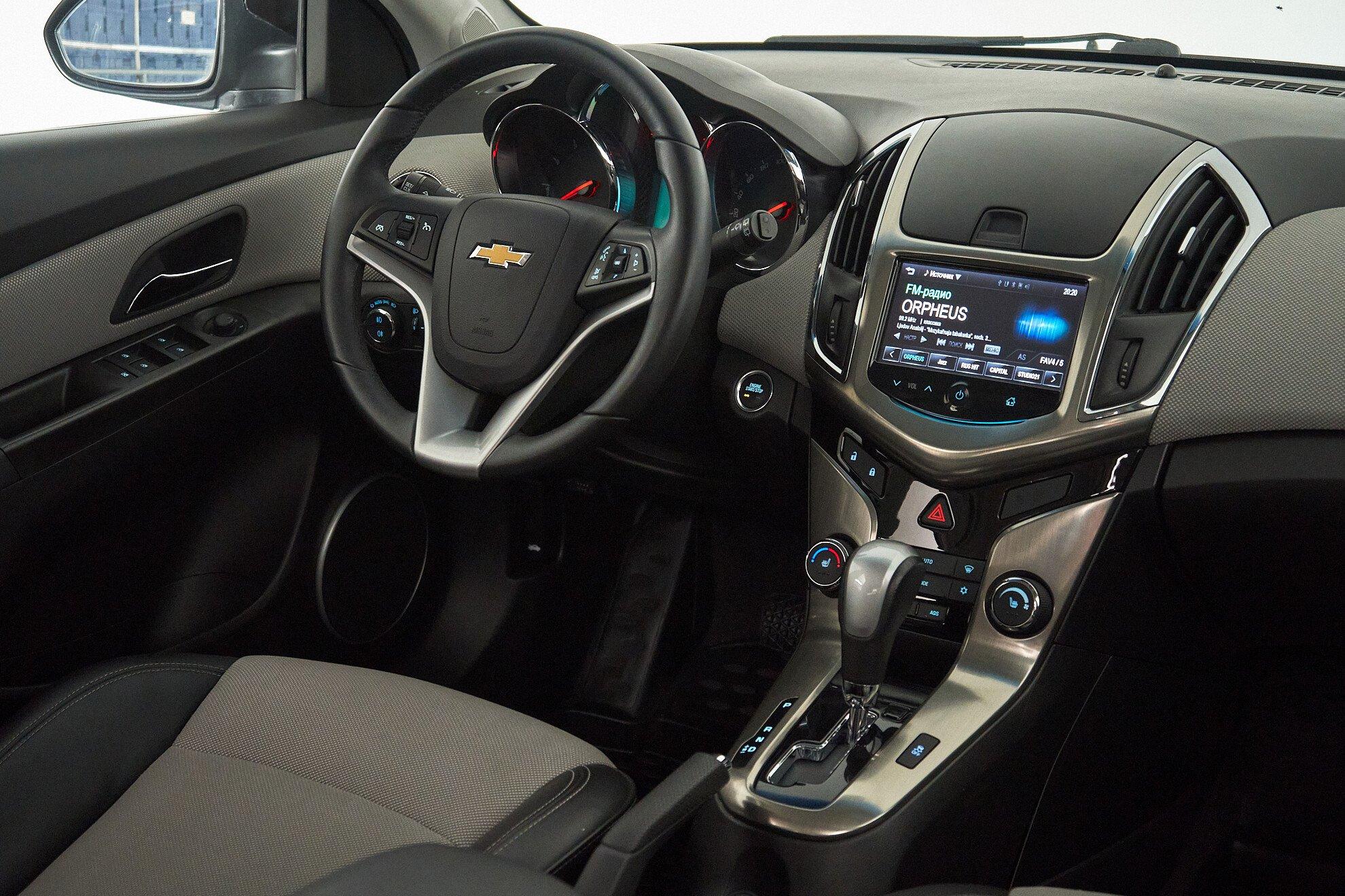 Chevrolet Cruze 2013, коричневый