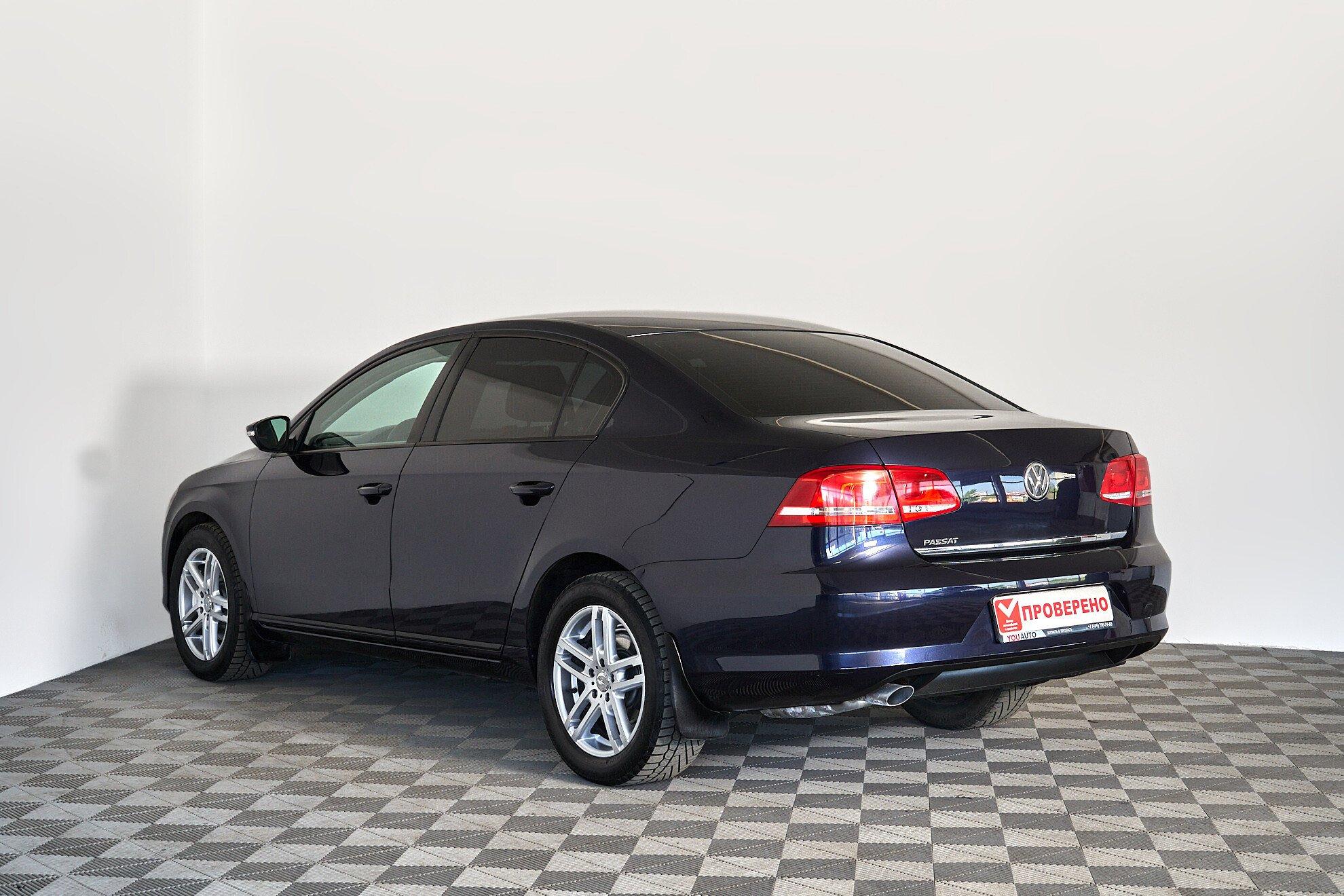 Volkswagen Passat 2012, синий
