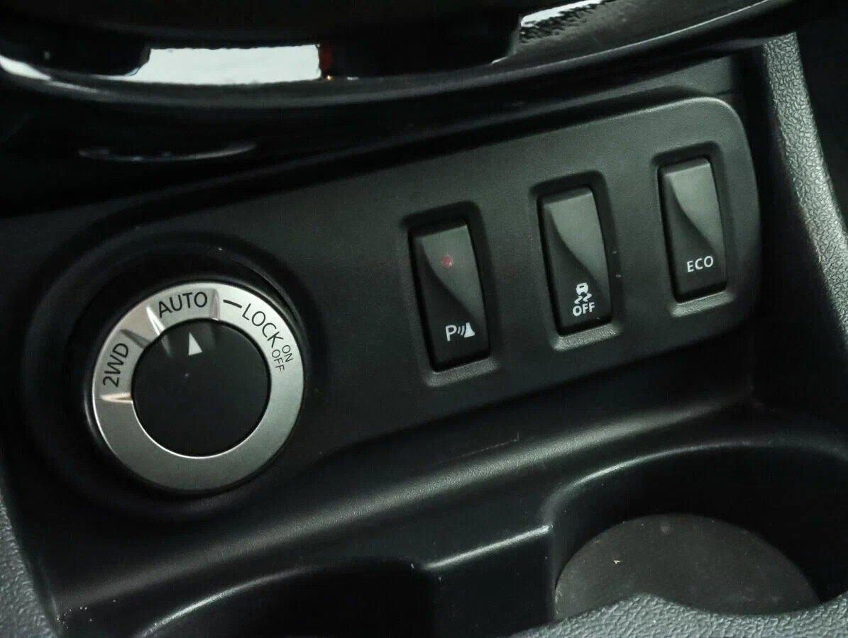 Nissan Terrano 2018, серый