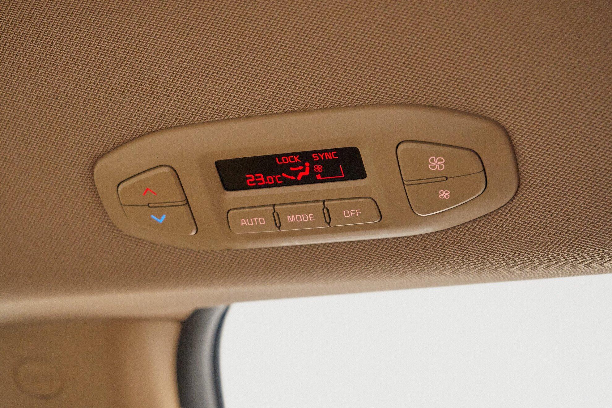 Kia Carnival 2020, белый