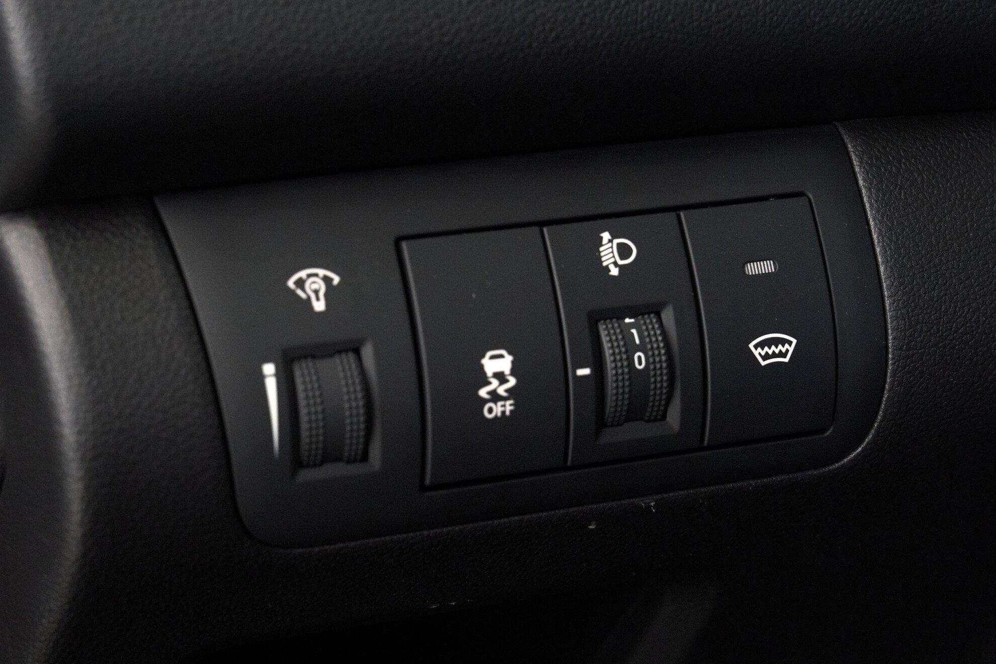Kia Cerato 2011, красный
