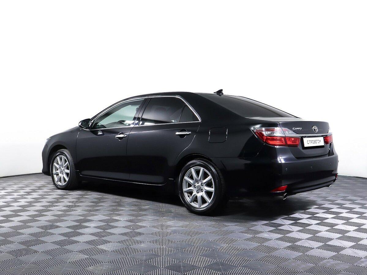 Toyota Camry 2017, черный