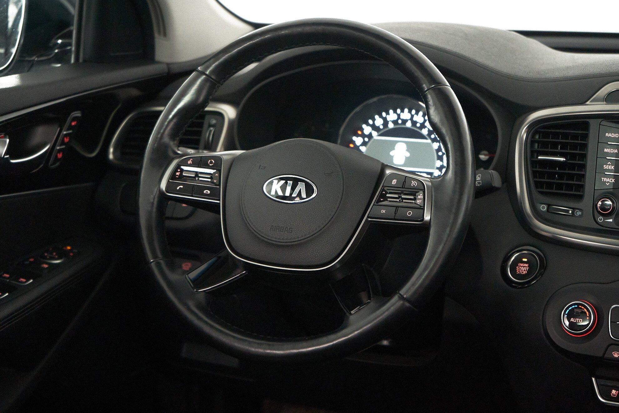 Kia Sorento 2019, серый