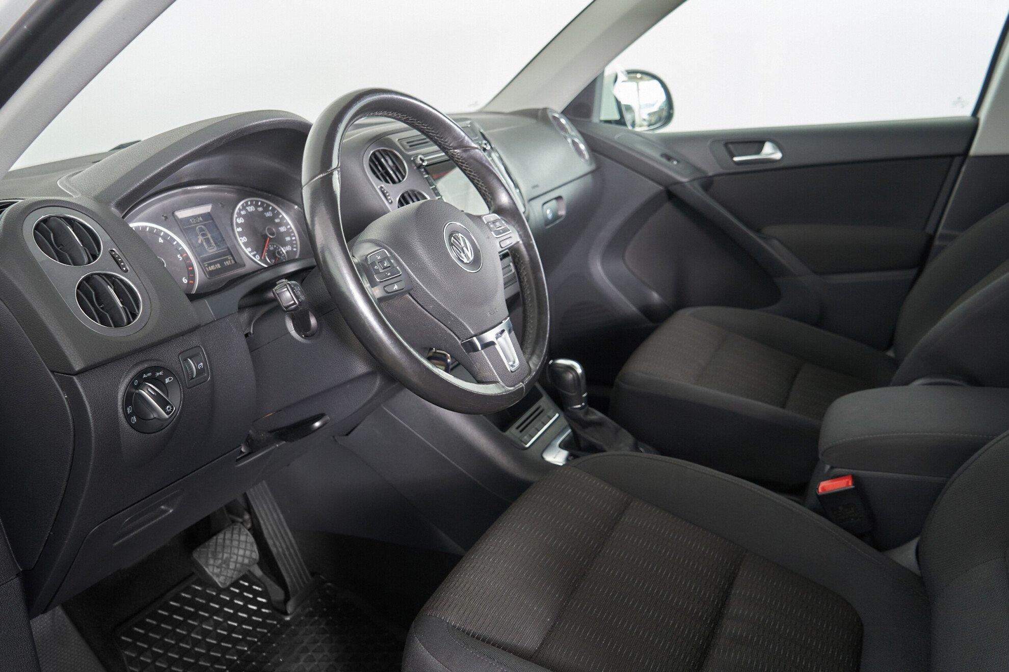 Volkswagen Tiguan 2014, белый