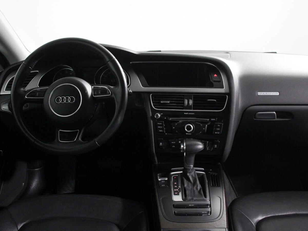 Audi A5 2016, белый