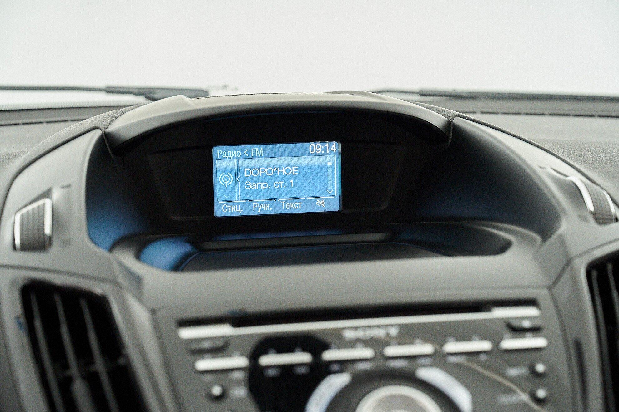 Ford Kuga 2015, черный
