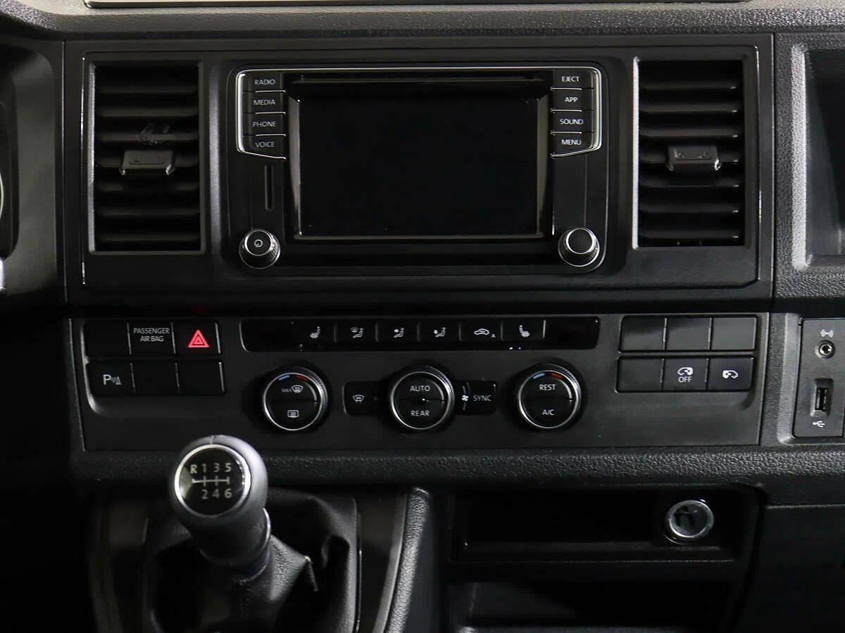 Volkswagen Caravelle 2019, синий