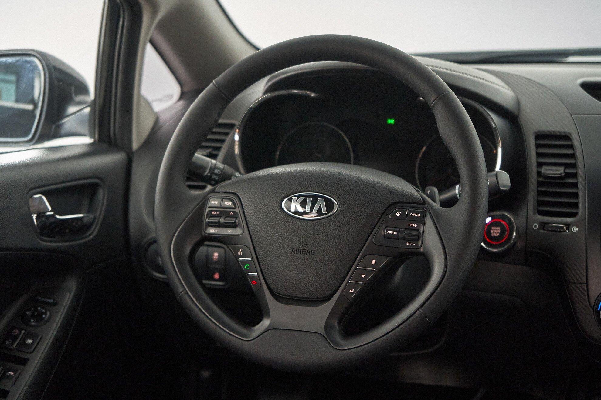 Kia Cerato 2013, черный