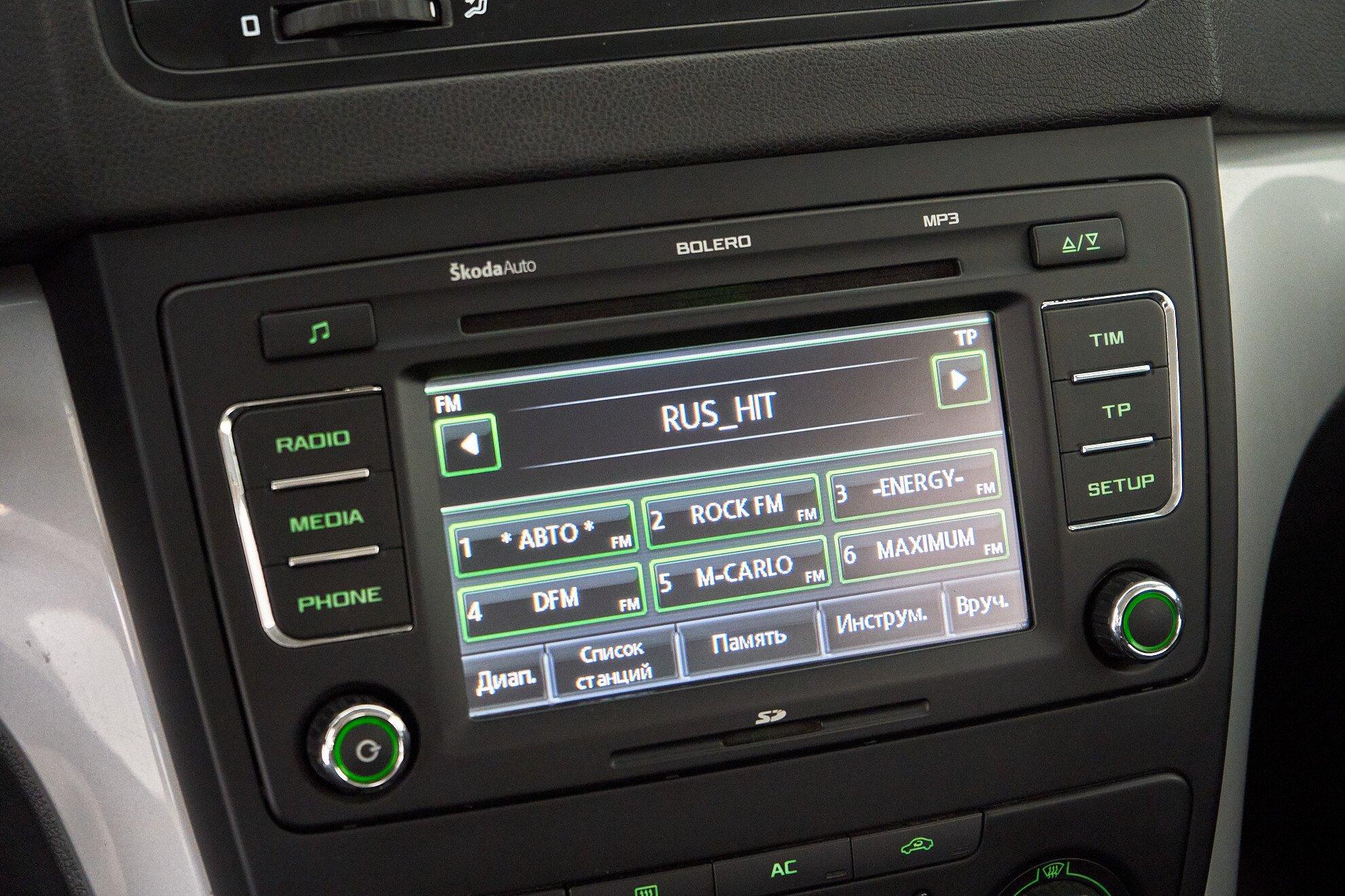 Skoda Yeti 2013, серебряный